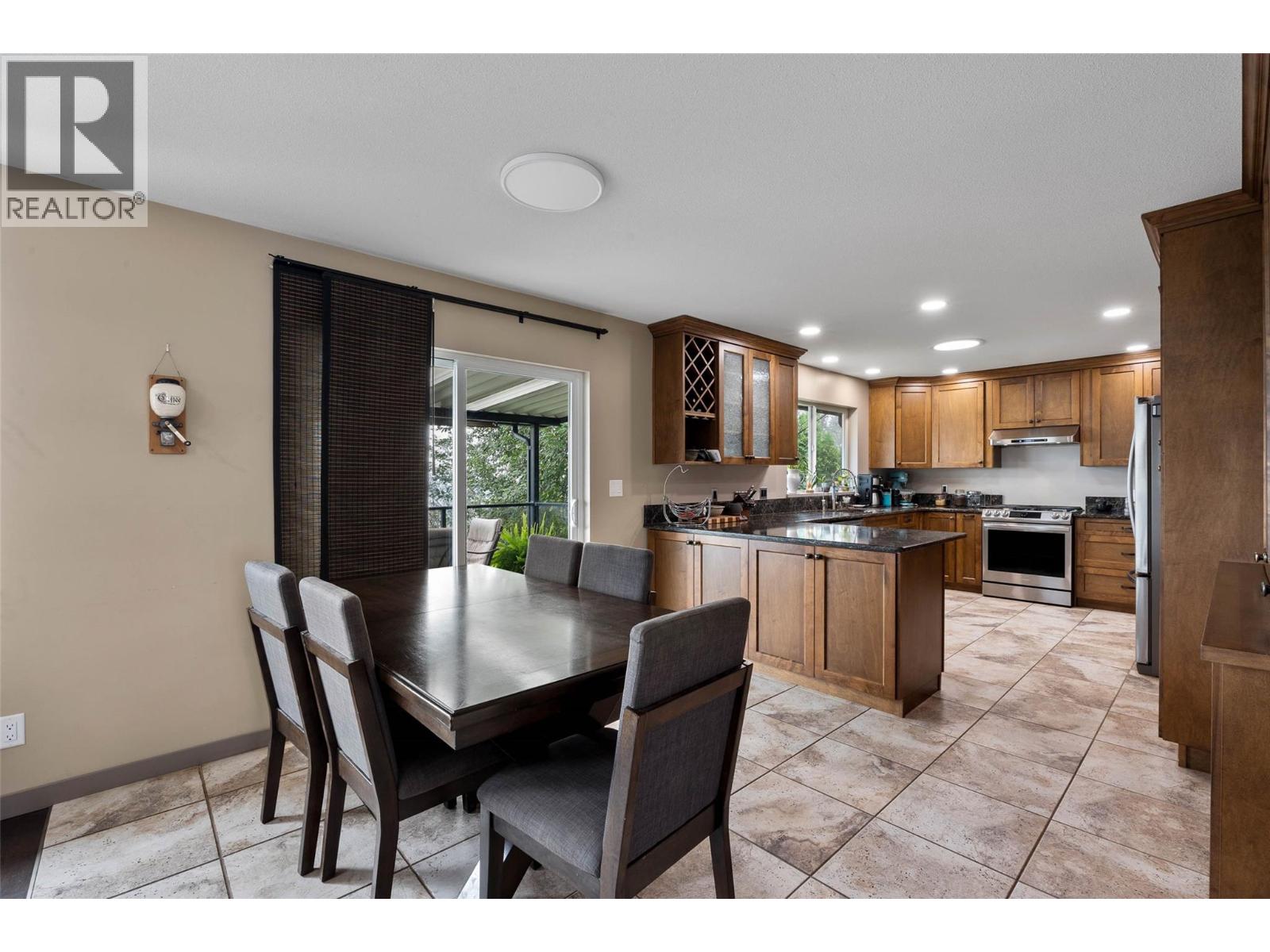 895a Georgeann Road, Kamloops, British Columbia  V2B 6H9 - Photo 11 - 10403503