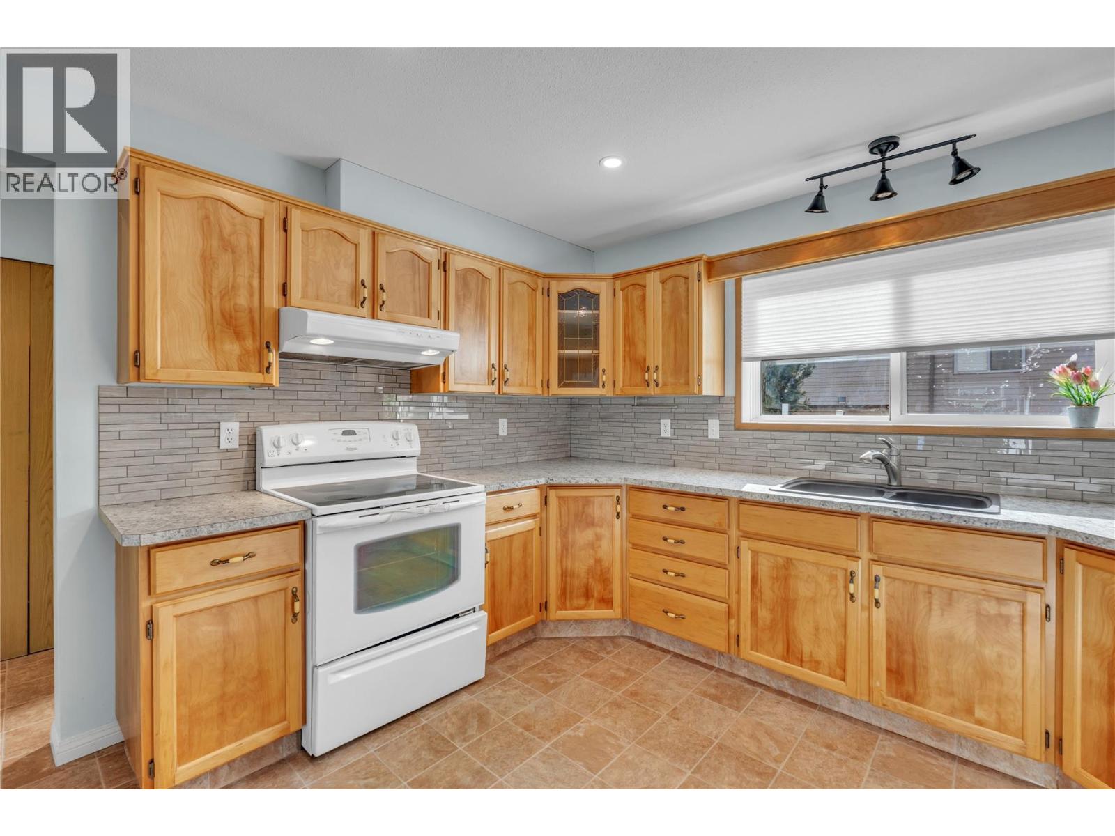 3412 South Main Street Unit# 107, Penticton, British Columbia  V2A 5J6 - Photo 17 - 10403468