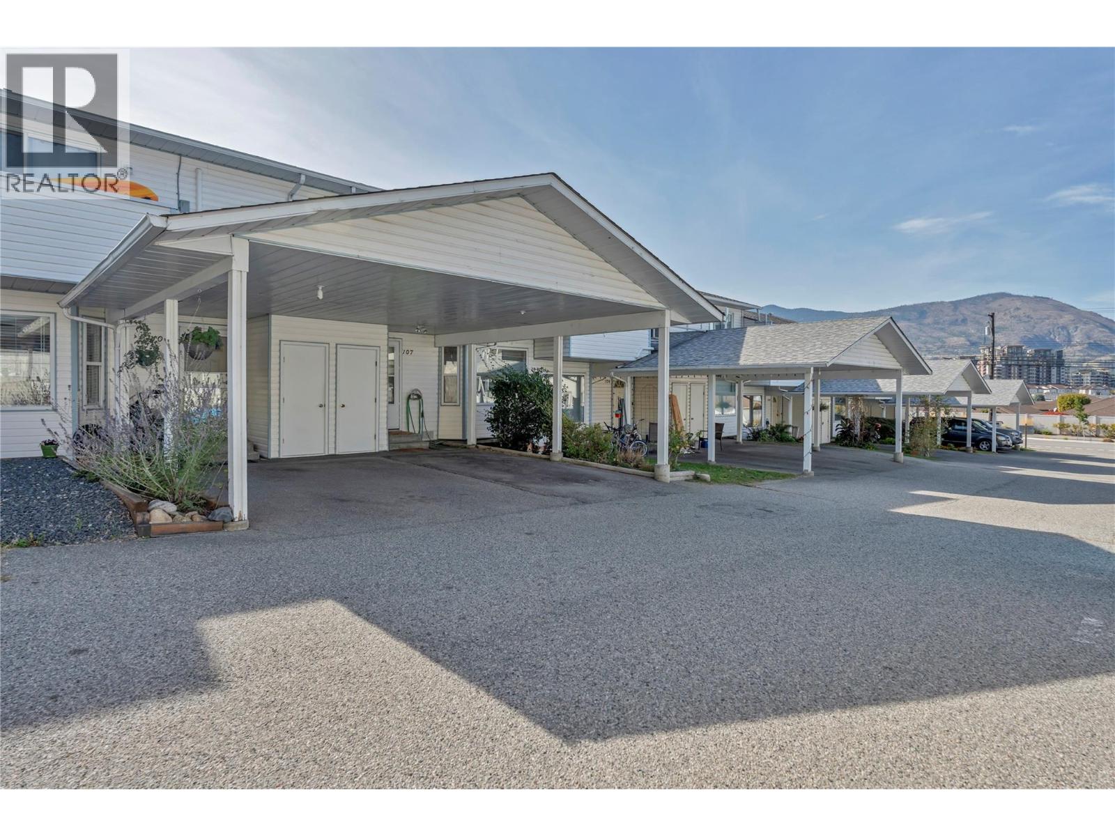 3412 South Main Street Unit# 107, Penticton, British Columbia  V2A 5J6 - Photo 2 - 10403468
