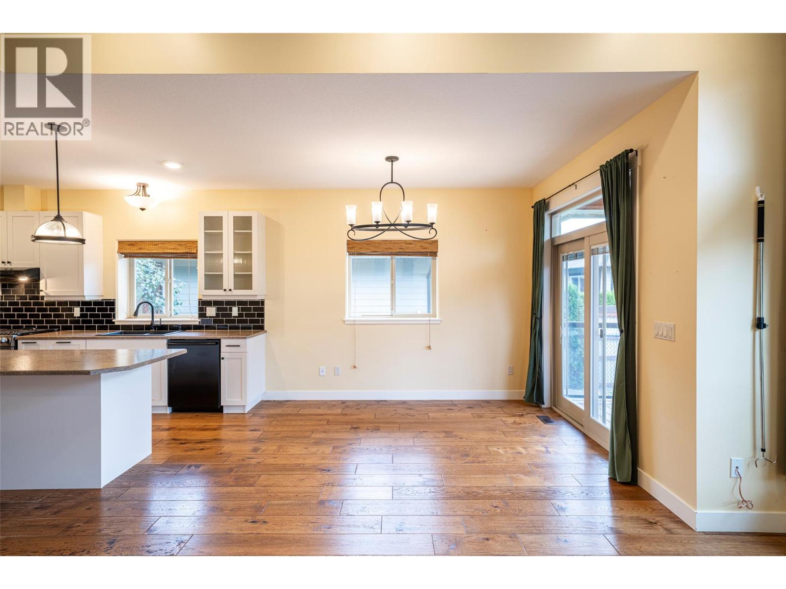 2444 York Avenue Unit# 32, Armstrong, British Columbia  V4Y 0Y3 - Photo 12 - 10402959