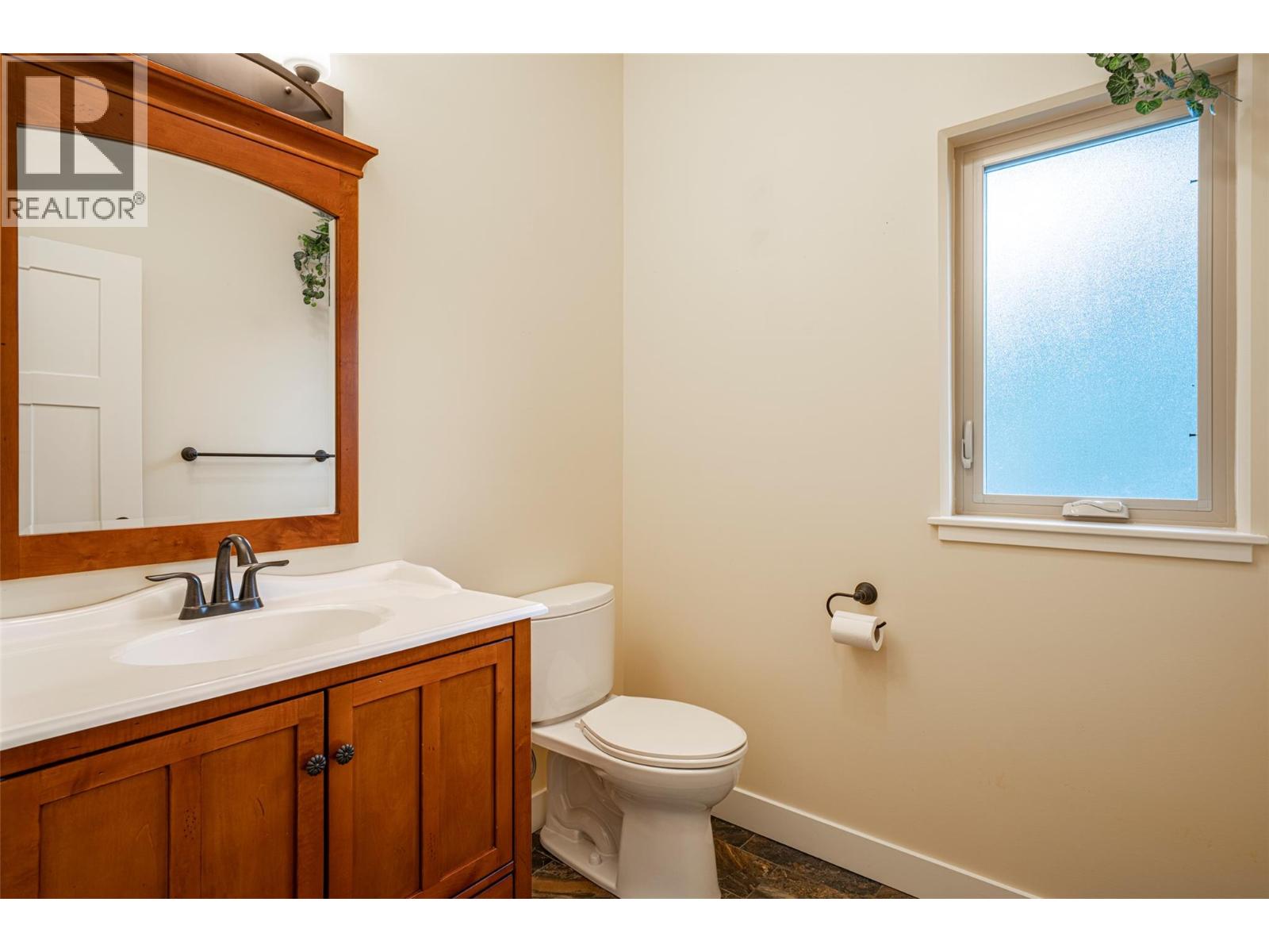 2444 York Avenue Unit# 32, Armstrong, British Columbia  V4Y 0Y3 - Photo 35 - 10402959
