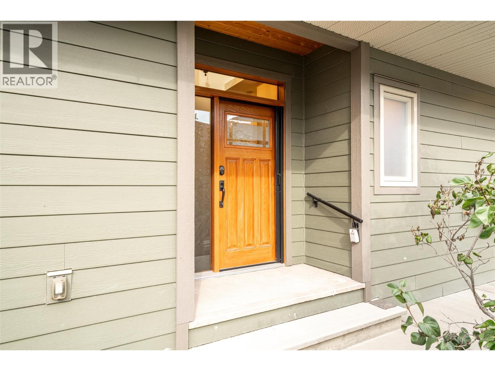 2444 York Avenue Unit# 32, Armstrong, British Columbia  V4Y 0Y3 - Photo 4 - 10402959