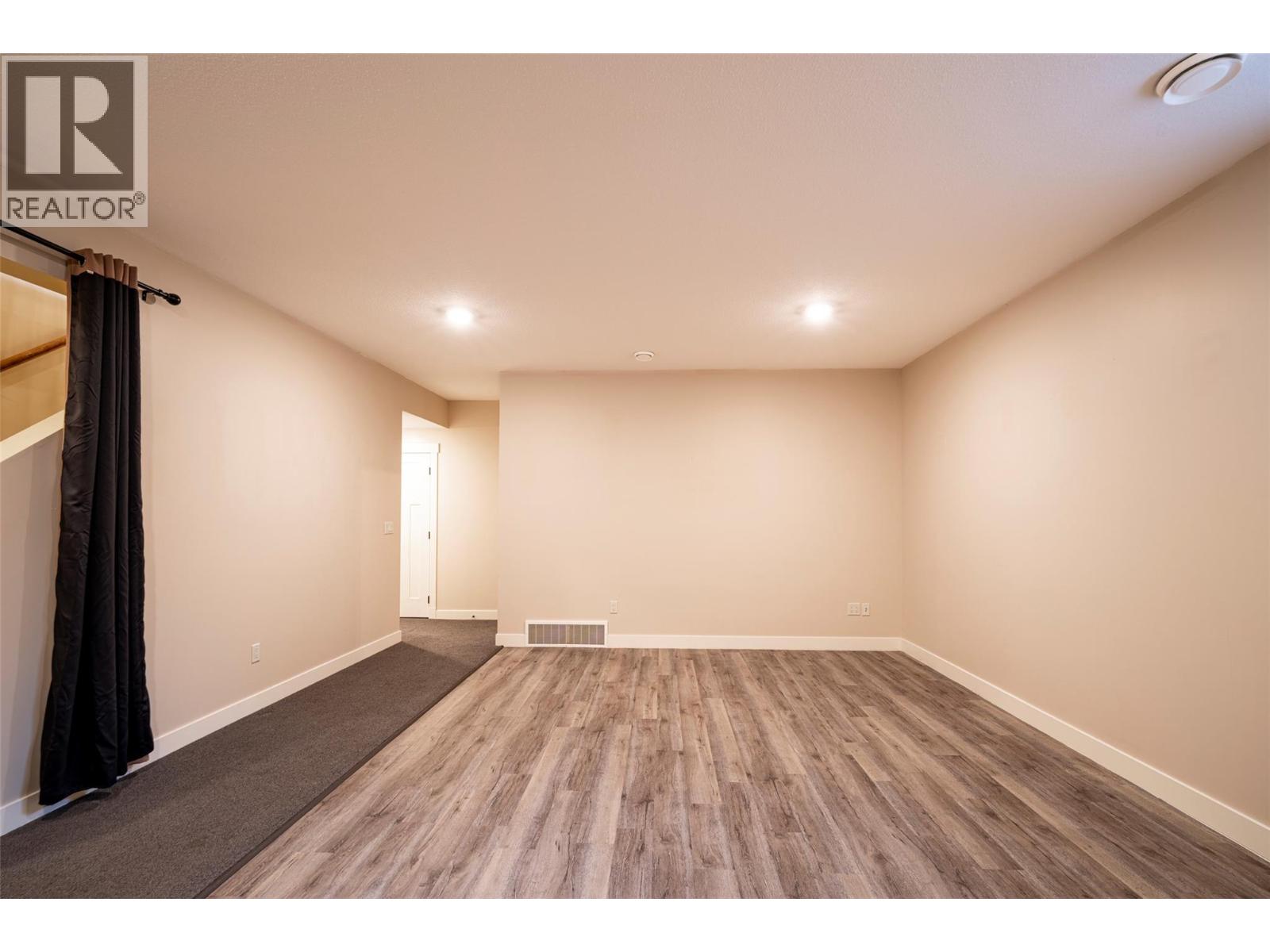 2444 York Avenue Unit# 32, Armstrong, British Columbia  V4Y 0Y3 - Photo 40 - 10402959