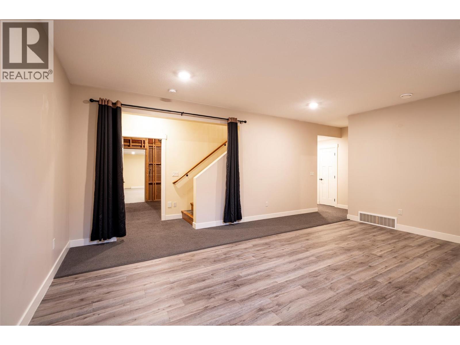 2444 York Avenue Unit# 32, Armstrong, British Columbia  V4Y 0Y3 - Photo 41 - 10402959
