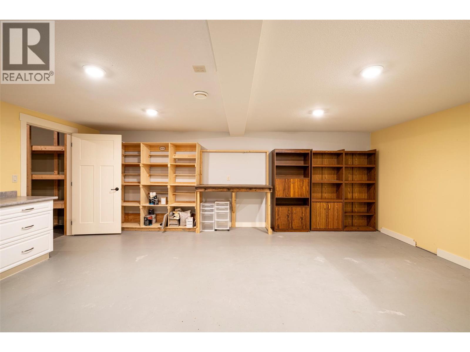 2444 York Avenue Unit# 32, Armstrong, British Columbia  V4Y 0Y3 - Photo 53 - 10402959