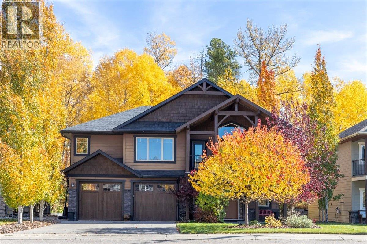 10 Silver Ridge Way, Fernie, British Columbia  V0B 1M2 - Photo 1 - 10403419