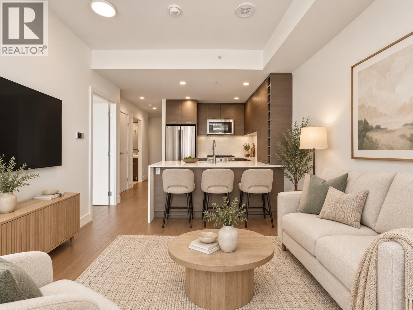1181 Sunset Drive Unit# 701, Kelowna, British Columbia  V1Y 0L4 - Photo 1 - 10403575
