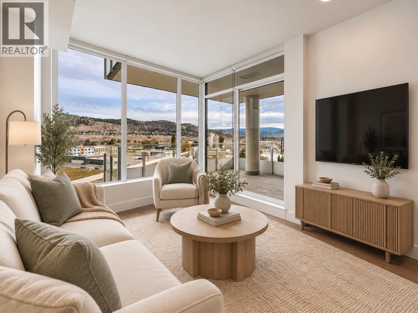 1181 Sunset Drive Unit# 701, Kelowna, British Columbia  V1Y 0L4 - Photo 3 - 10403575