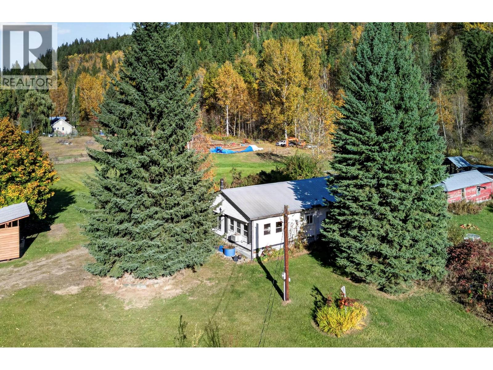 1720 Dunn Lake Road, Clearwater, British Columbia  V0E 1N2 - Photo 1 - 10403498