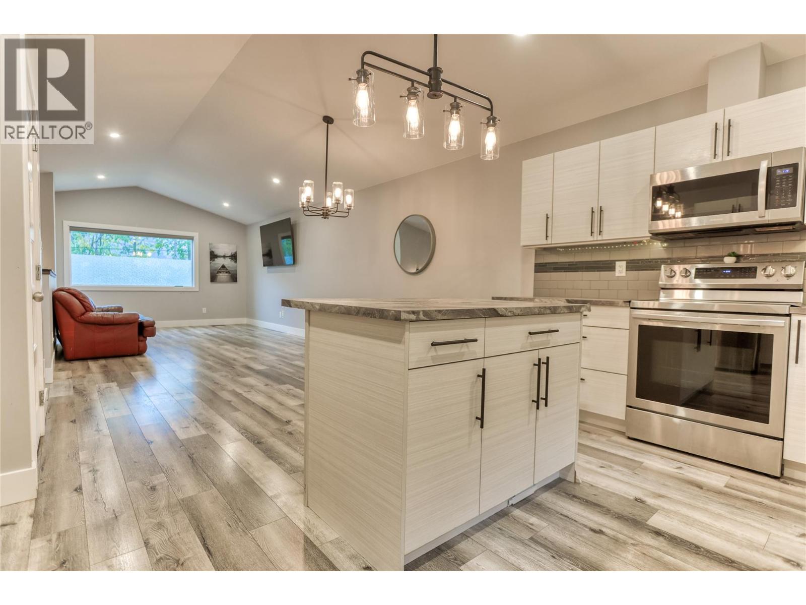 313 Lakeview Street Unit# 1, Castlegar, British Columbia  V1N 3Y1 - Photo 10 - 10403428