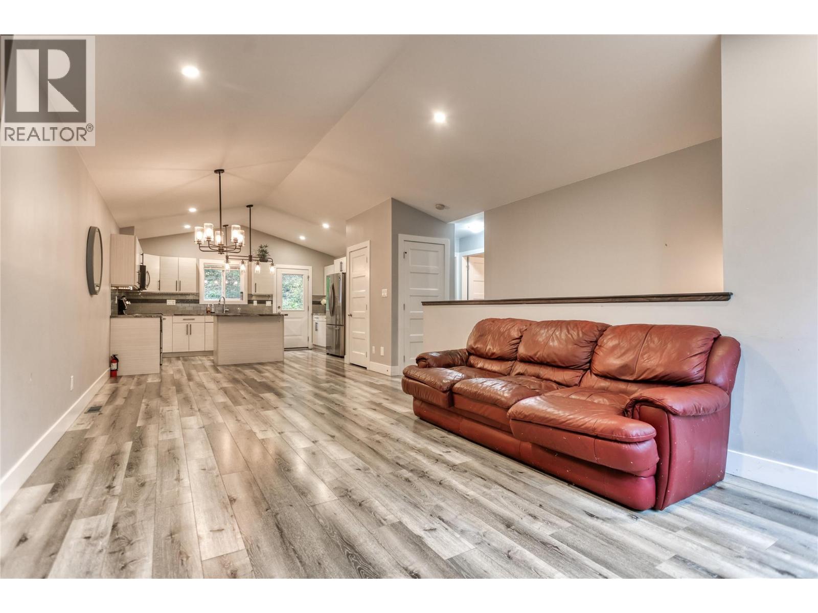 313 Lakeview Street Unit# 1, Castlegar, British Columbia  V1N 3Y1 - Photo 11 - 10403428