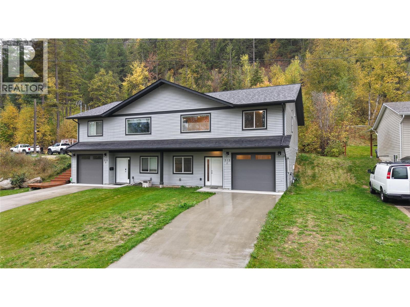 313 Lakeview Street Unit# 1, Castlegar, British Columbia  V1N 3Y1 - Photo 2 - 10403428