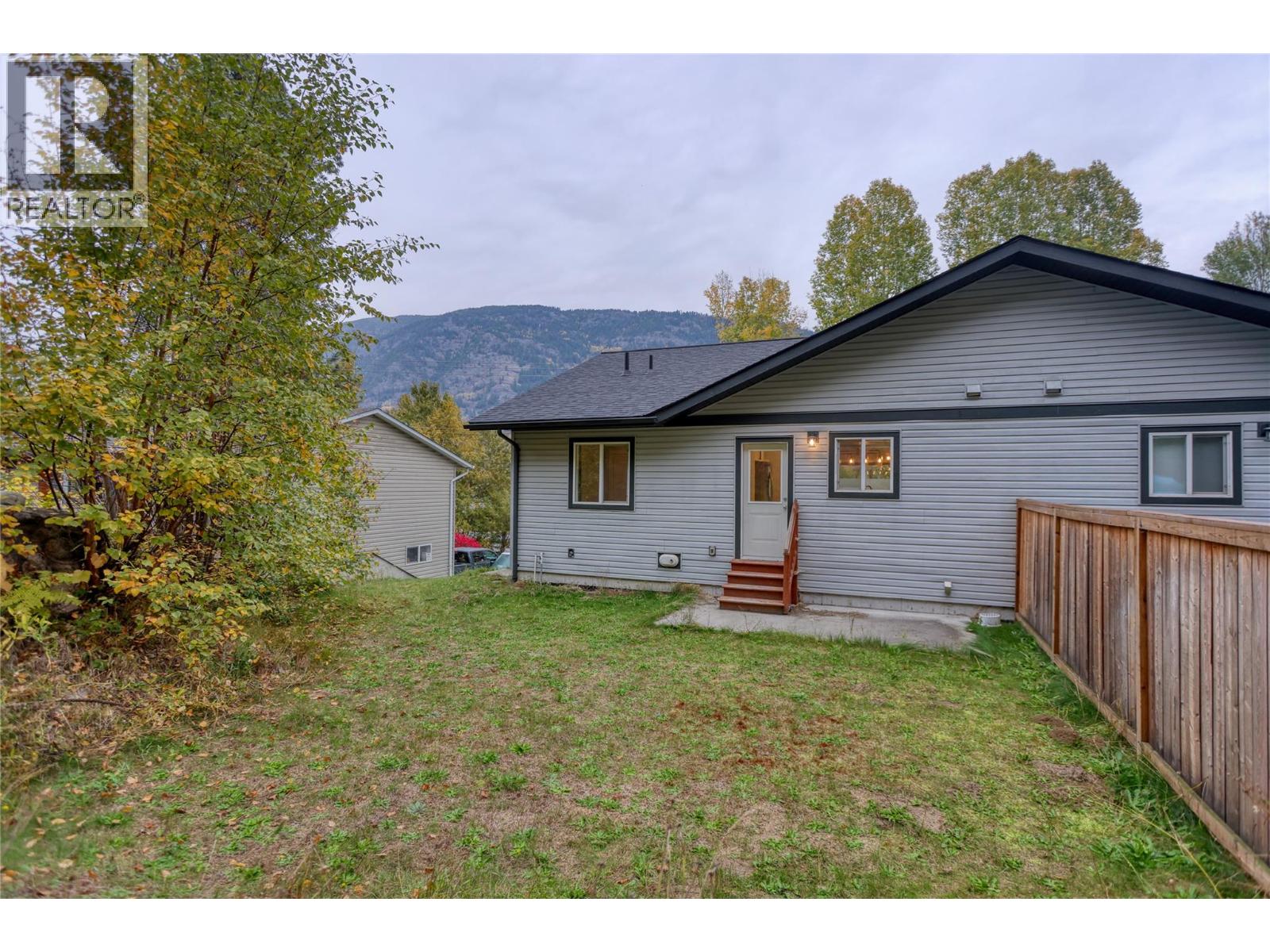 313 Lakeview Street Unit# 1, Castlegar, British Columbia  V1N 3Y1 - Photo 34 - 10403428