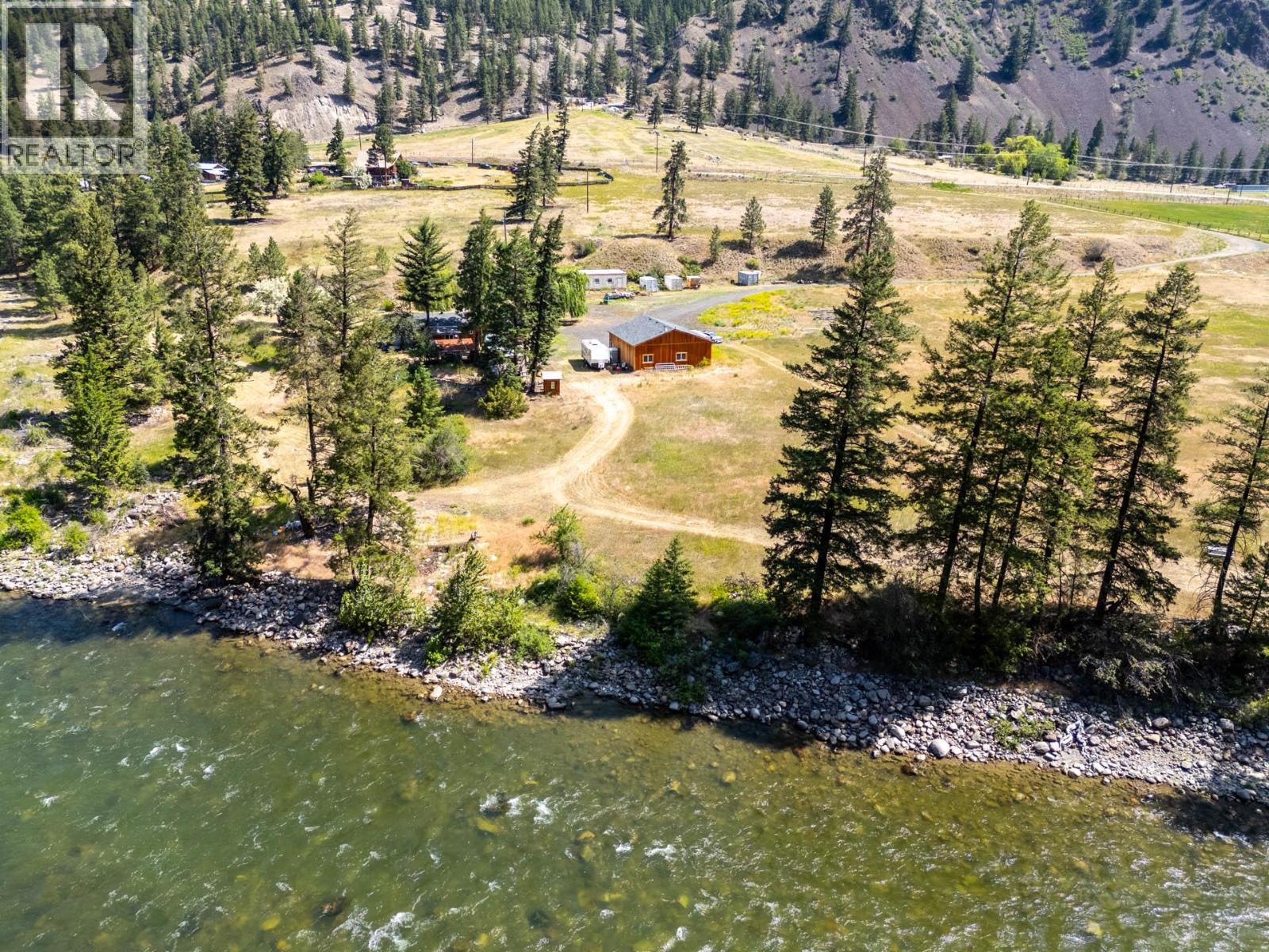 6097 Highway 3, Hedley, British Columbia  V0X 1N1 - Photo 1 - 10403487