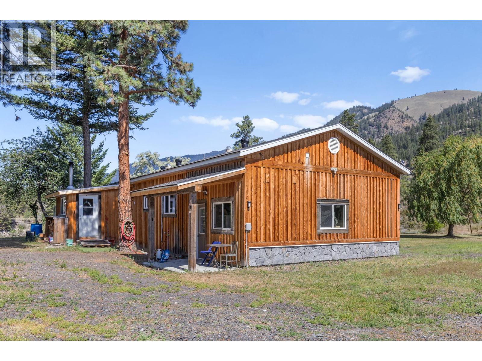 6097 Highway 3, Hedley, British Columbia  V0X 1N1 - Photo 5 - 10403487