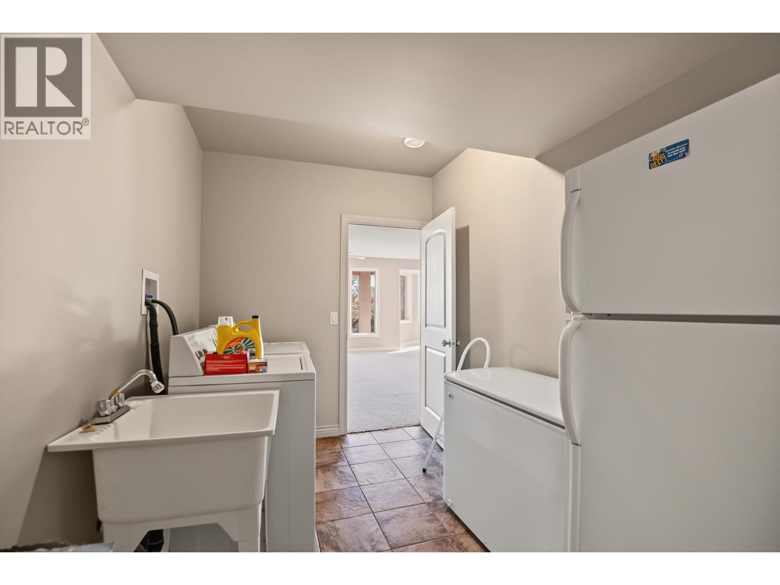 2405 Cobblestone Road, West Kelowna, British Columbia  V4T 3A7 - Photo 46 - 10403439