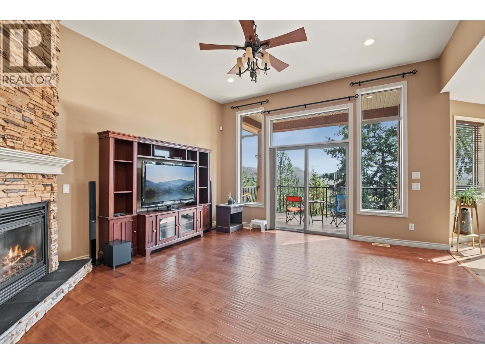 2405 Cobblestone Road, West Kelowna, British Columbia  V4T 3A7 - Photo 7 - 10403439
