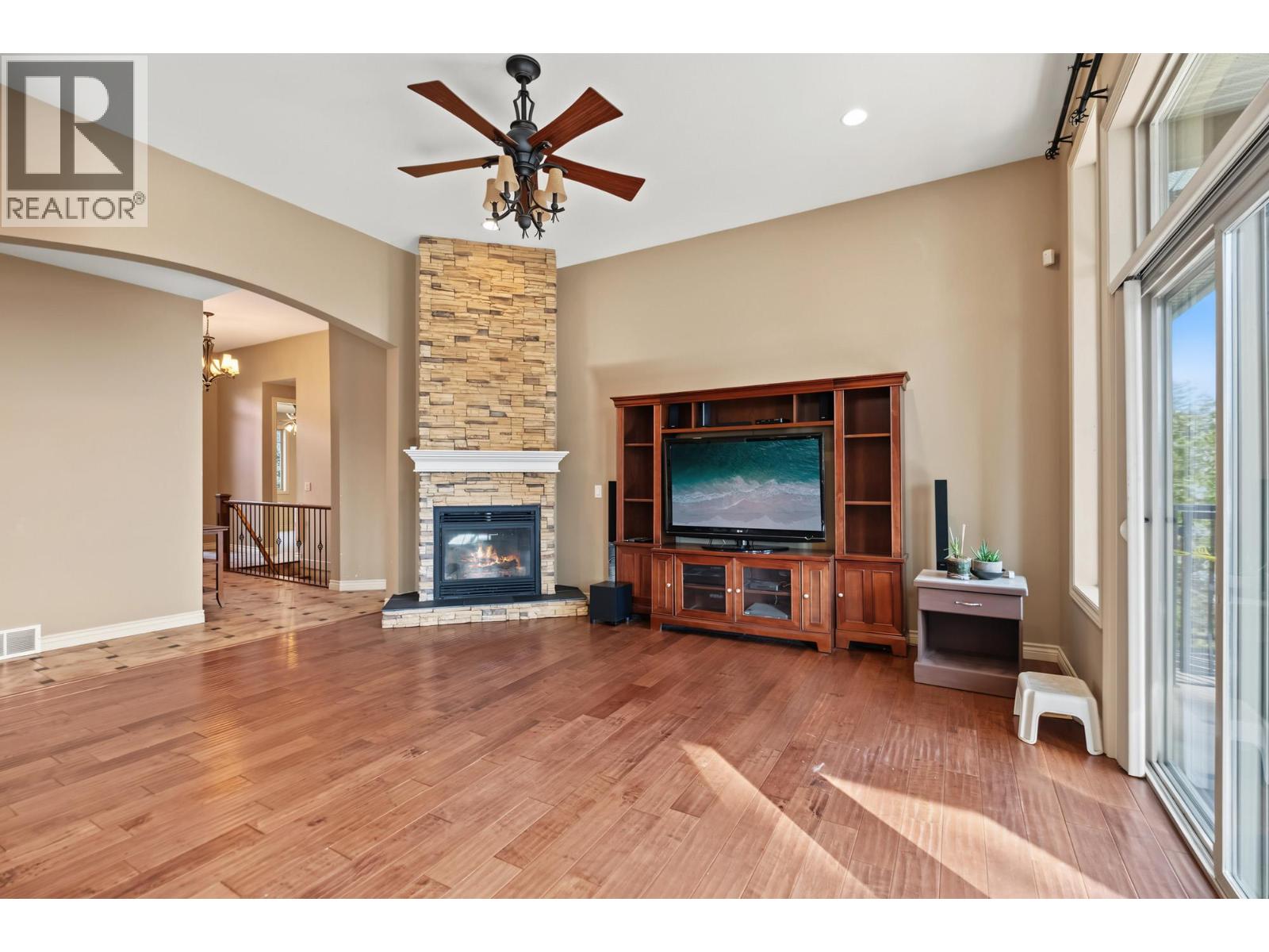 2405 Cobblestone Road, West Kelowna, British Columbia  V4T 3A7 - Photo 9 - 10403439