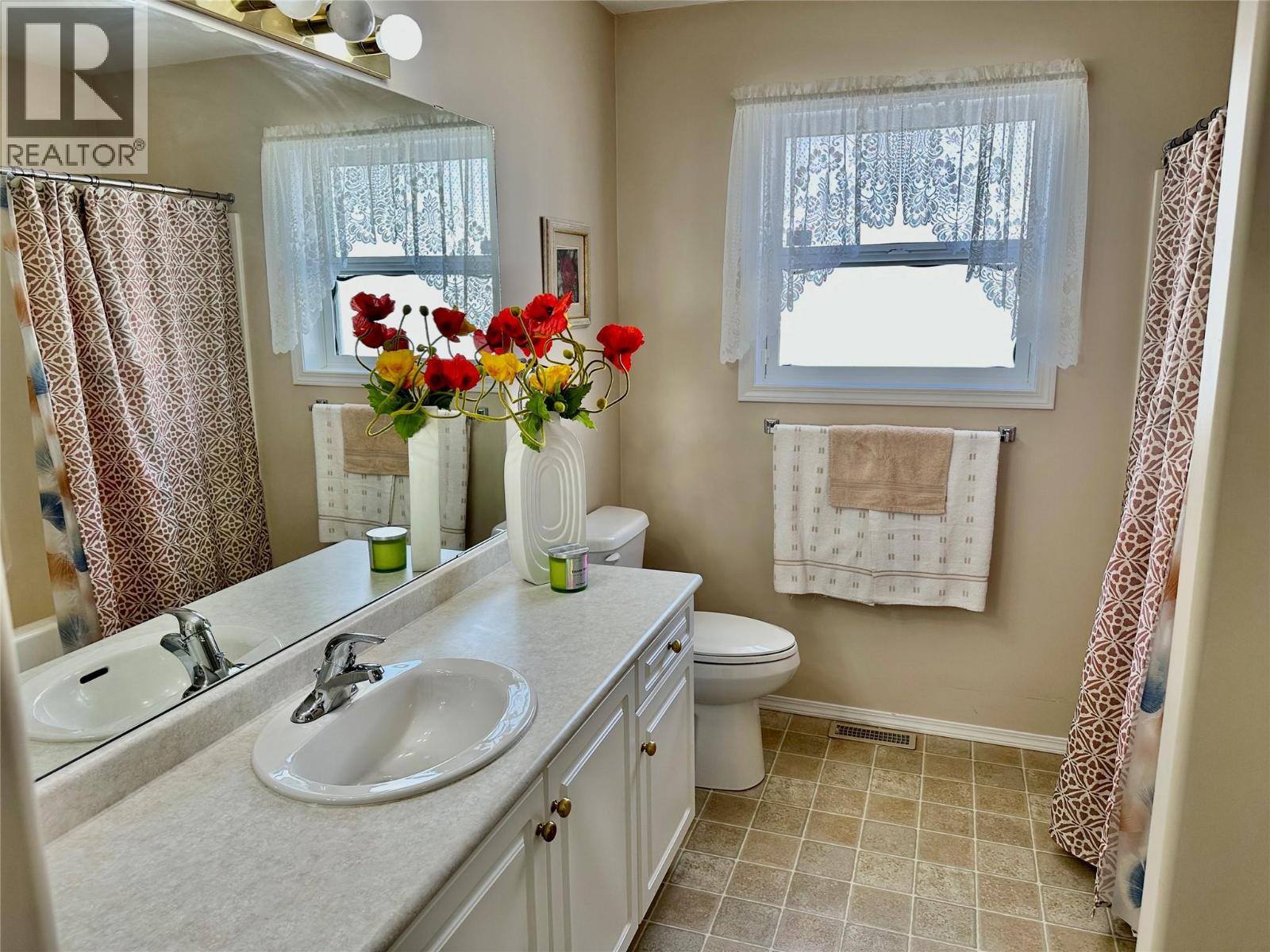 534 Redwing Drive, Penticton, British Columbia  V2A 8N7 - Photo 9 - 10403371