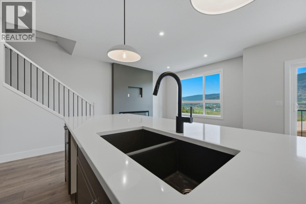 415 Arrowleaf Drive, Coldstream, British Columbia  V1B 0B5 - Photo 17 - 10403591