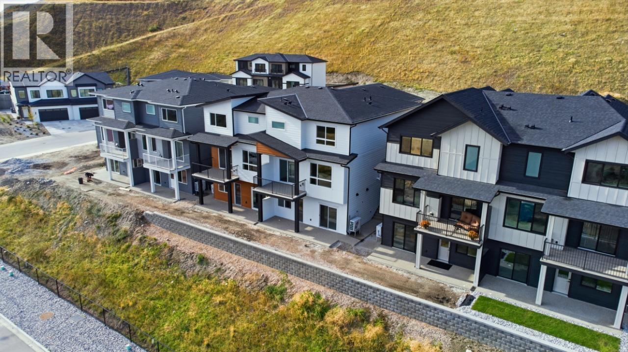 415 Arrowleaf Drive, Coldstream, British Columbia  V1B 0B5 - Photo 6 - 10403591