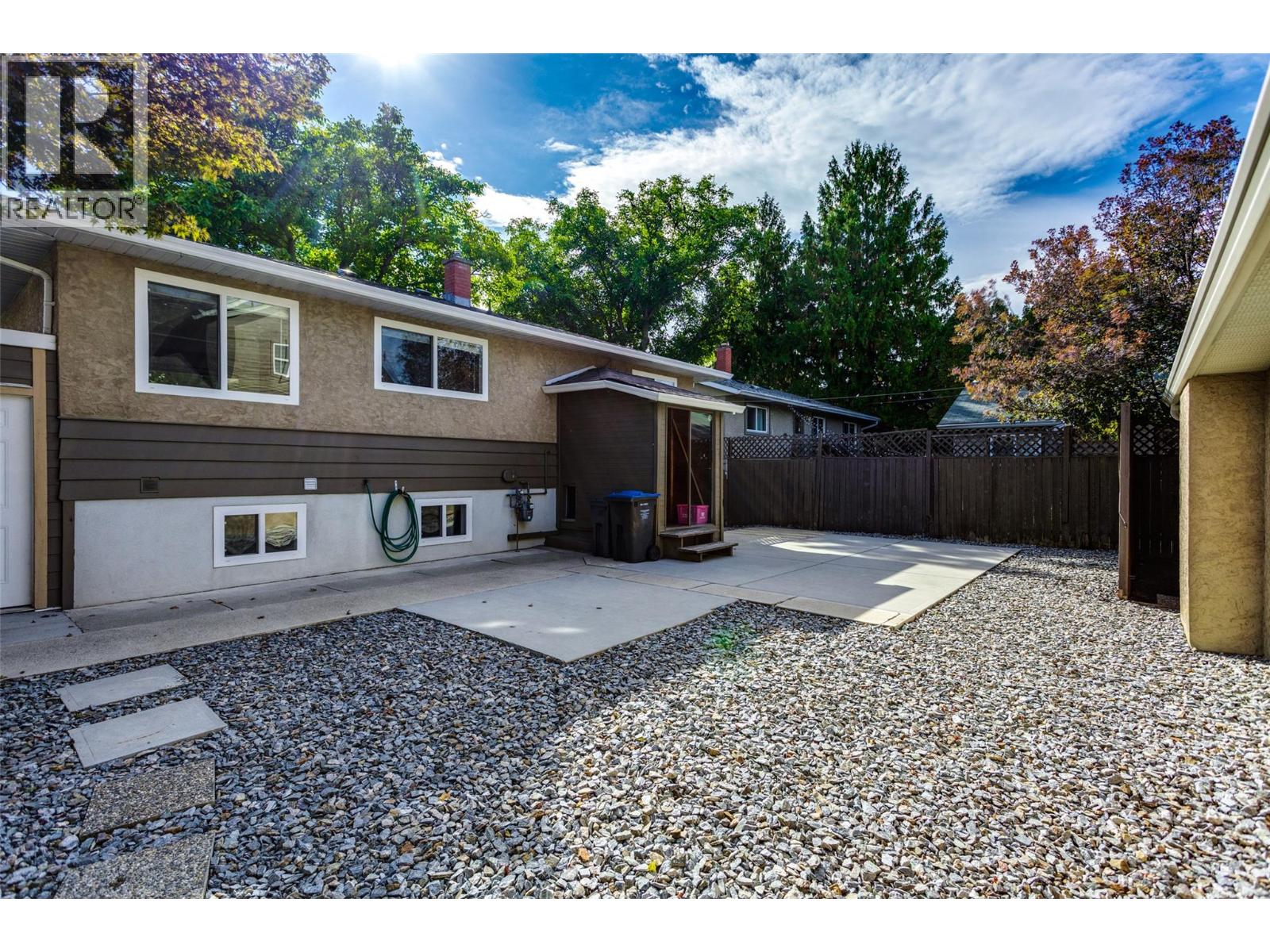 950 & 952 Stockwell Avenue, Kelowna, British Columbia  V1Y 6W2 - Photo 18 - 10403279