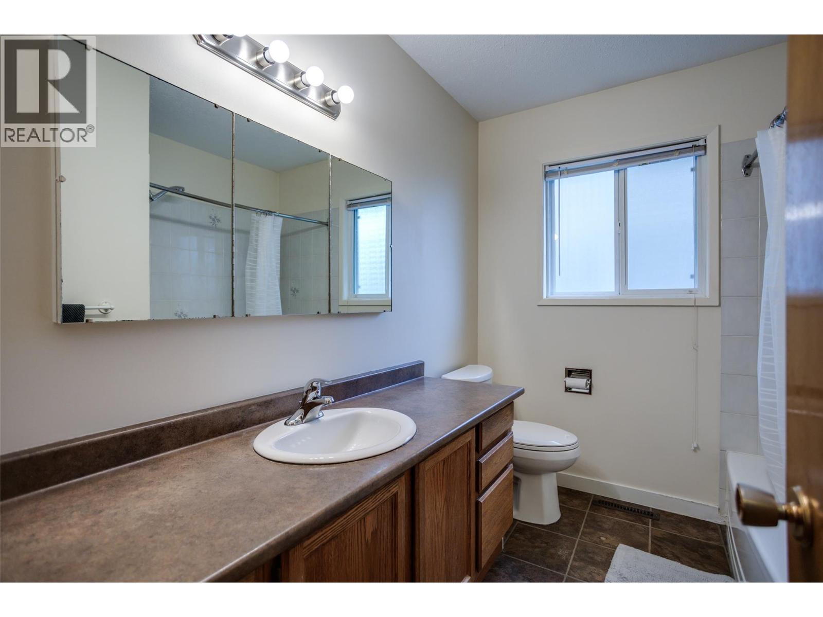 950 & 952 Stockwell Avenue, Kelowna, British Columbia  V1Y 6W2 - Photo 22 - 10403279