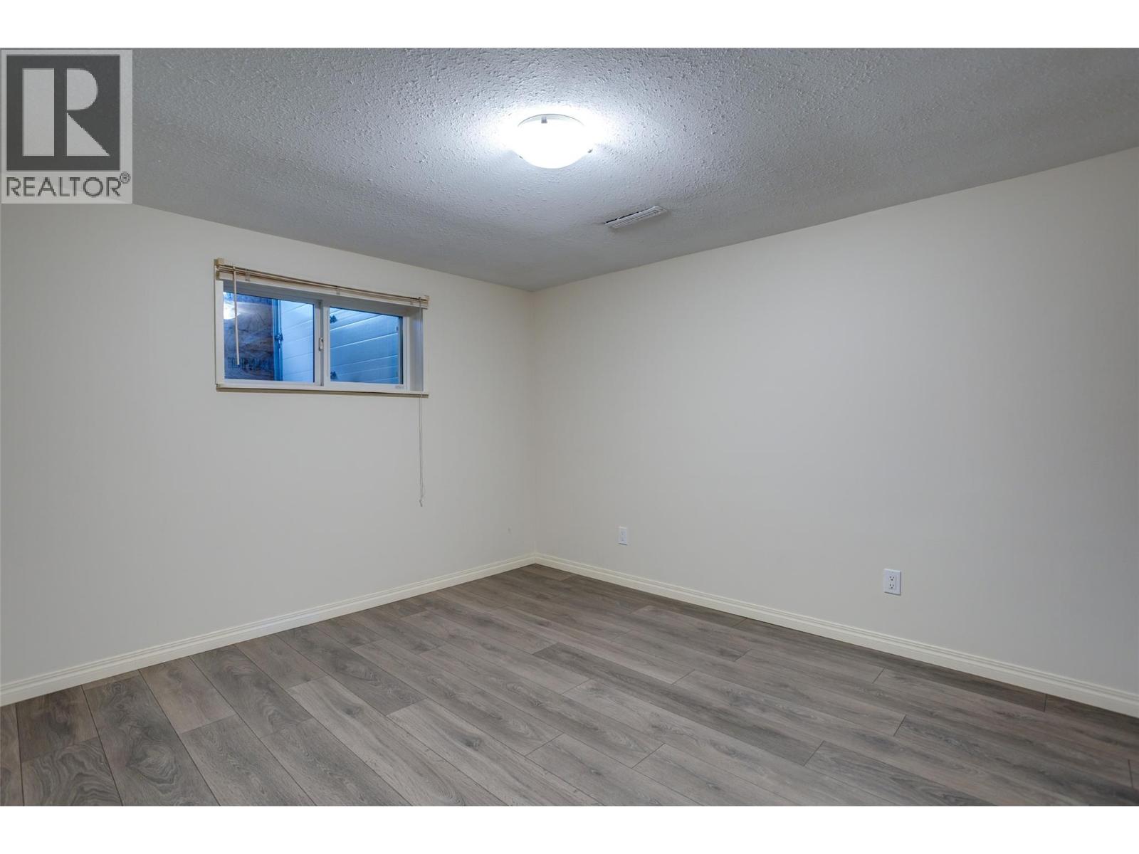 950 & 952 Stockwell Avenue, Kelowna, British Columbia  V1Y 6W2 - Photo 29 - 10403279