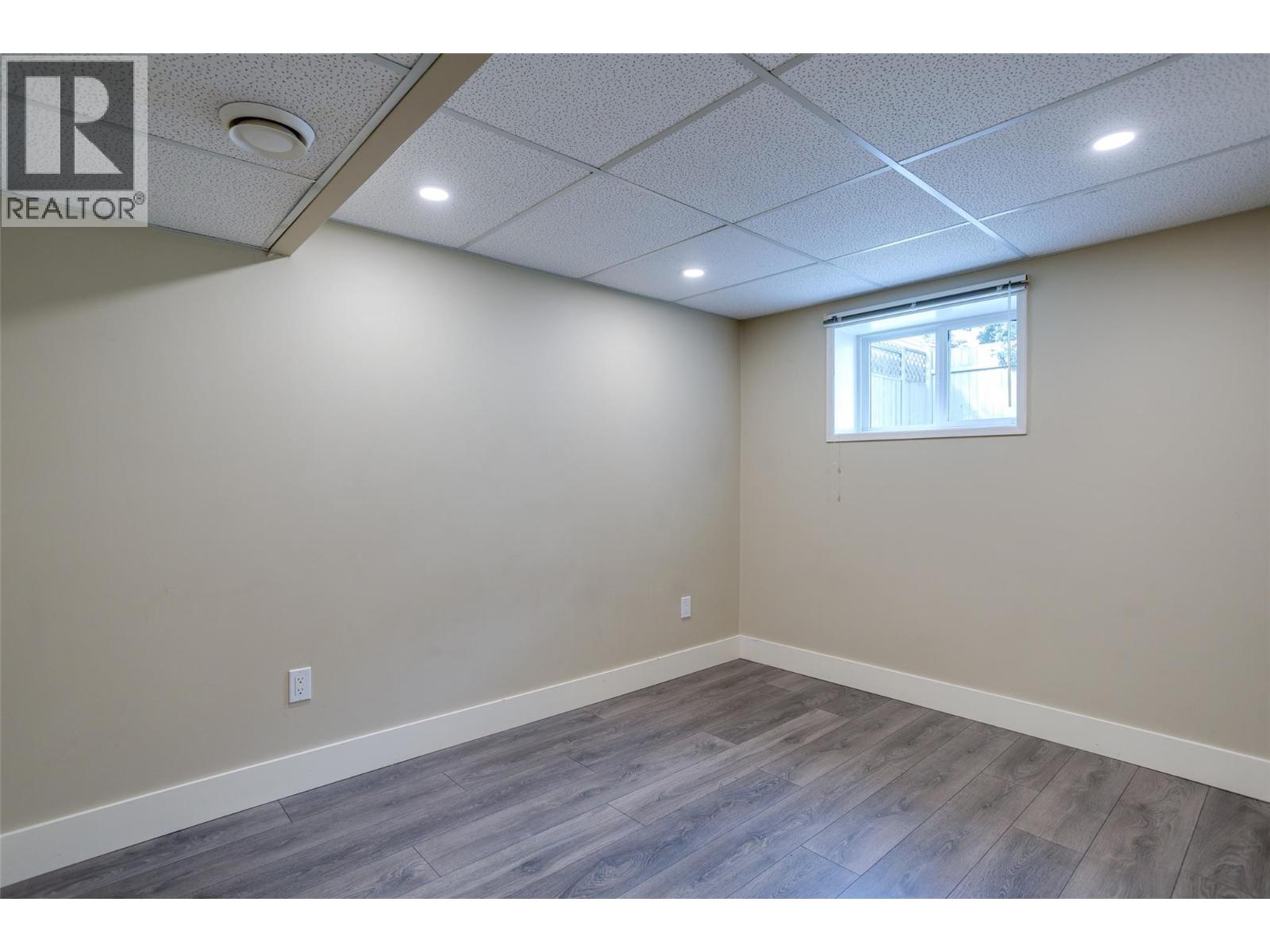 950 & 952 Stockwell Avenue, Kelowna, British Columbia  V1Y 6W2 - Photo 31 - 10403279