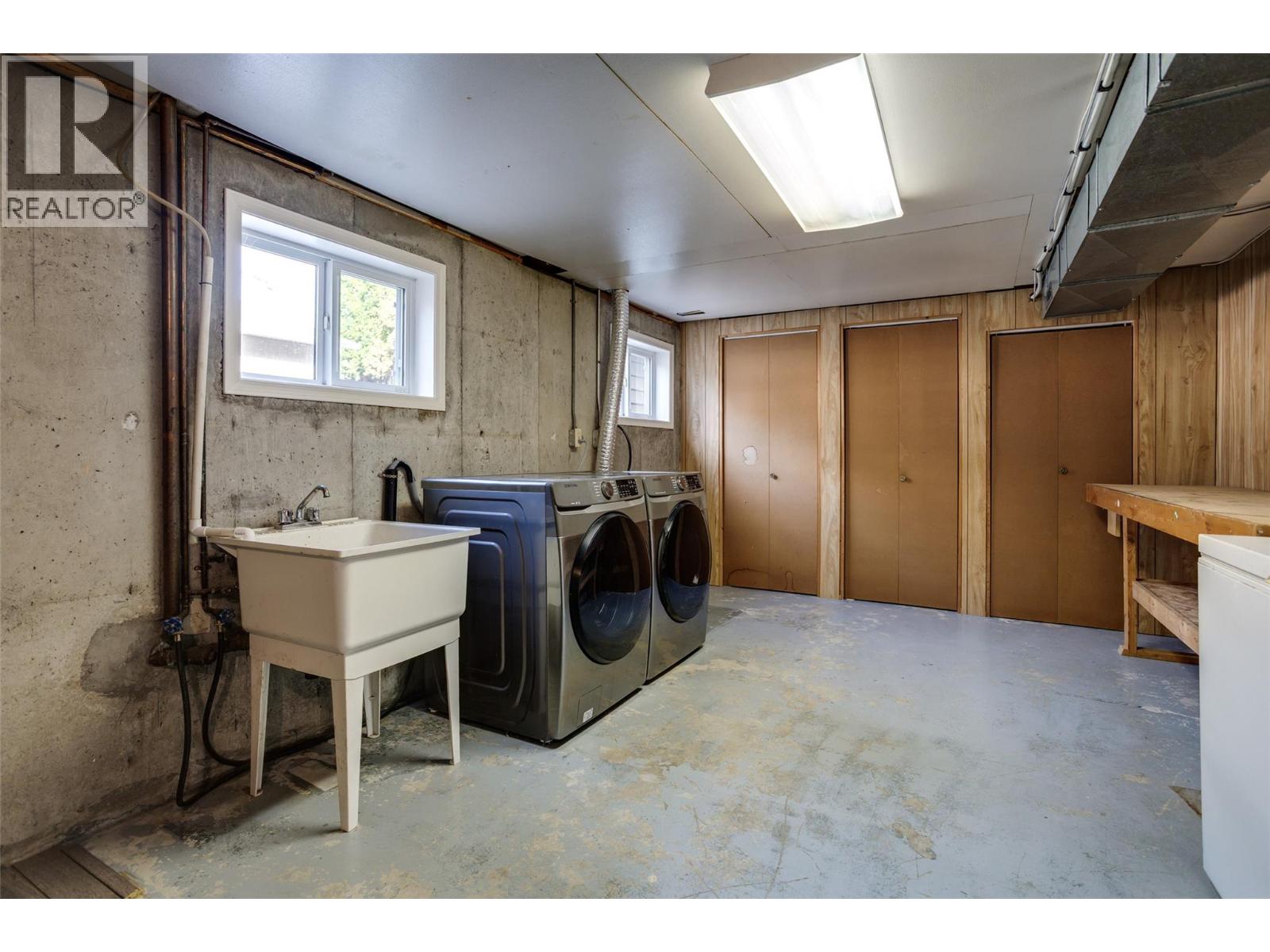 950 & 952 Stockwell Avenue, Kelowna, British Columbia  V1Y 6W2 - Photo 33 - 10403279