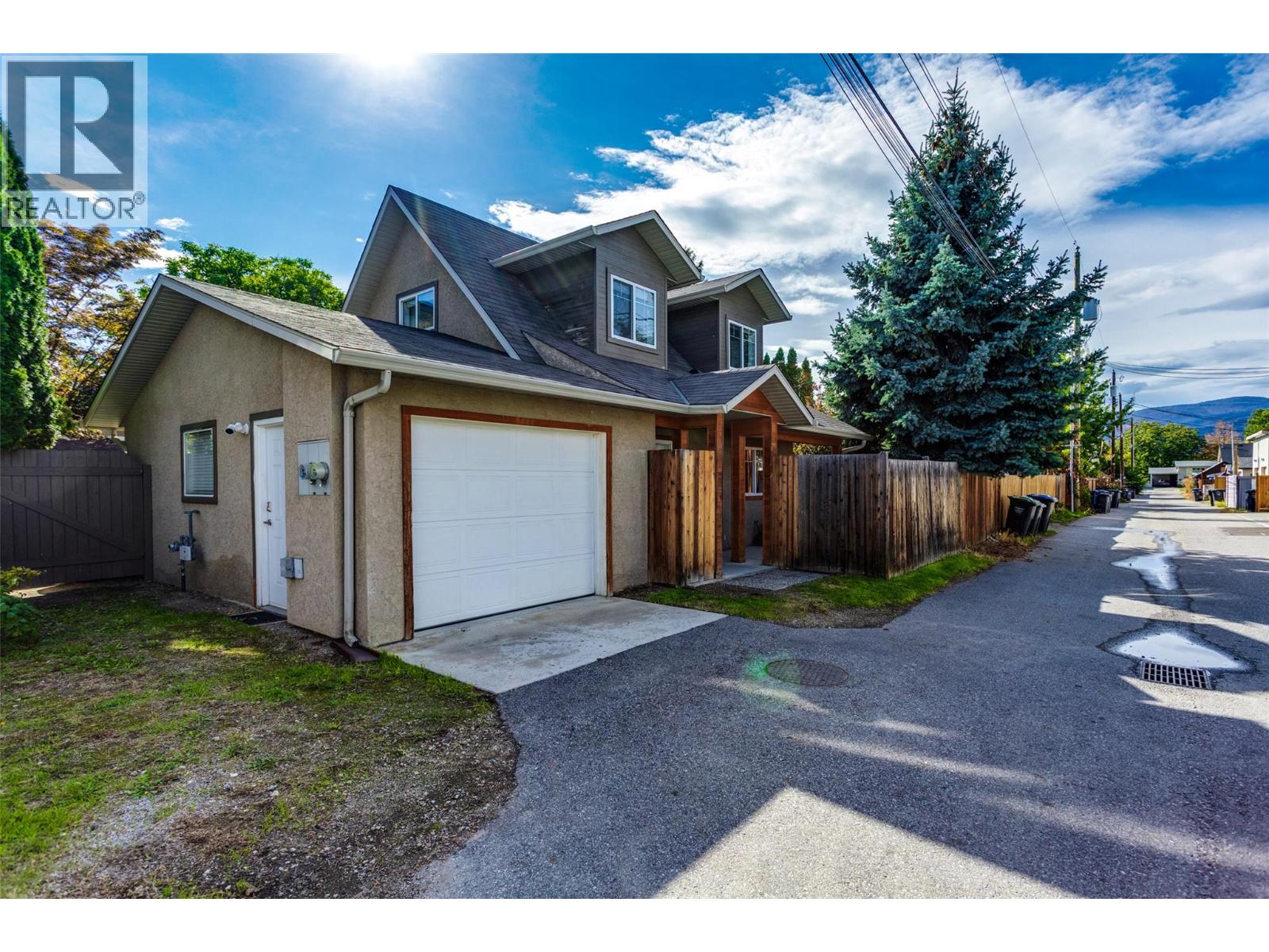 950 & 952 Stockwell Avenue, Kelowna, British Columbia  V1Y 6W2 - Photo 38 - 10403279