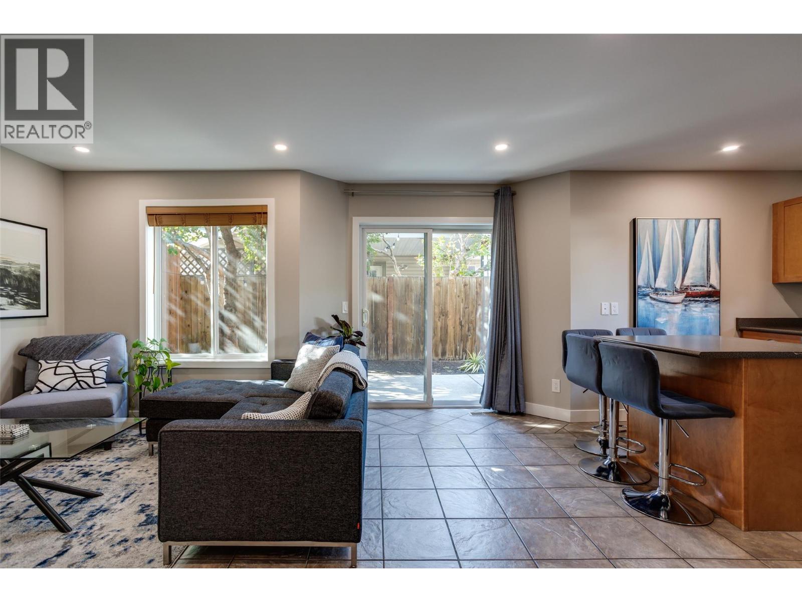 950 & 952 Stockwell Avenue, Kelowna, British Columbia  V1Y 6W2 - Photo 51 - 10403279