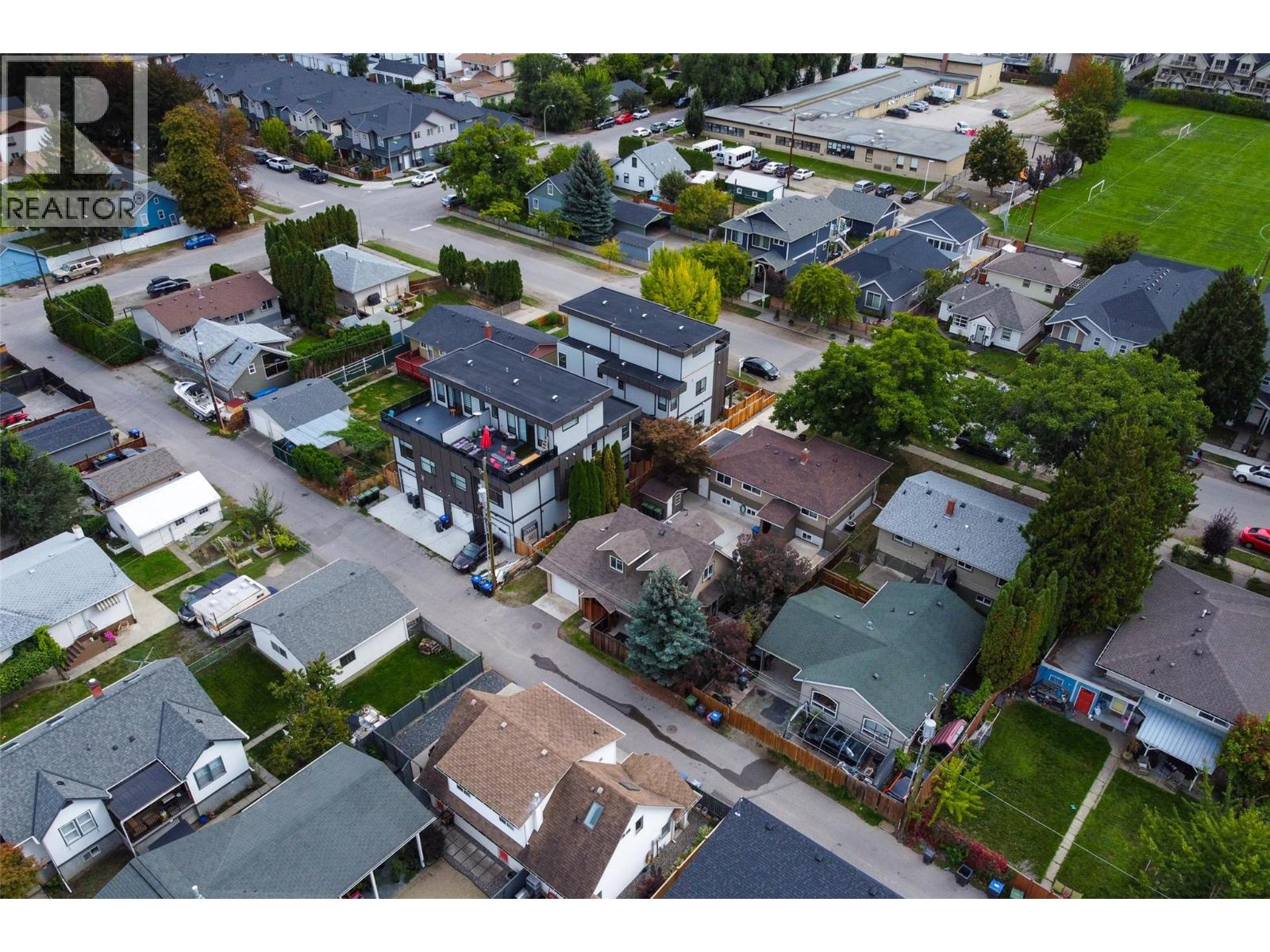 950 & 952 Stockwell Avenue, Kelowna, British Columbia  V1Y 6W2 - Photo 76 - 10403279