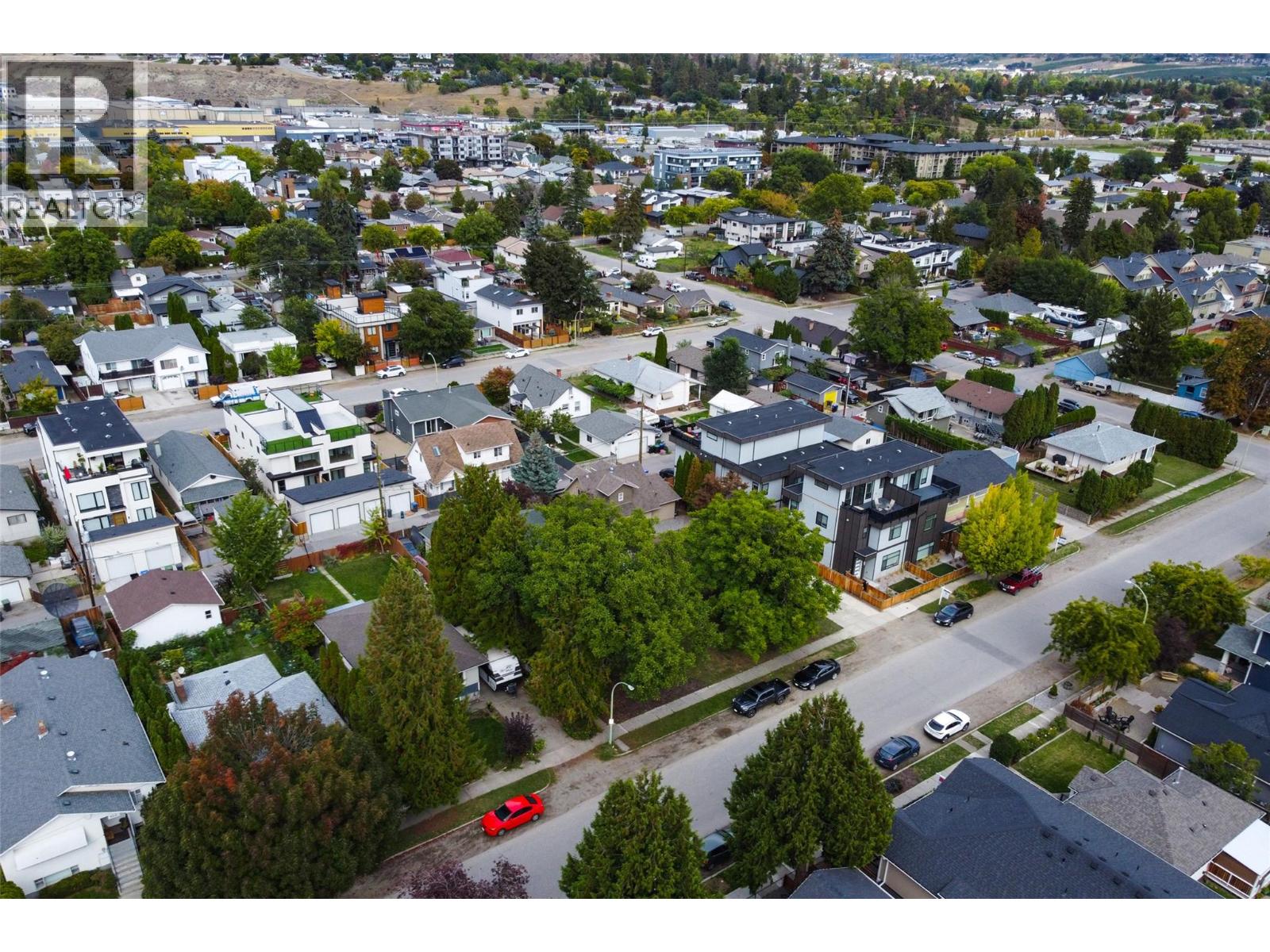 950 & 952 Stockwell Avenue, Kelowna, British Columbia  V1Y 6W2 - Photo 77 - 10403279