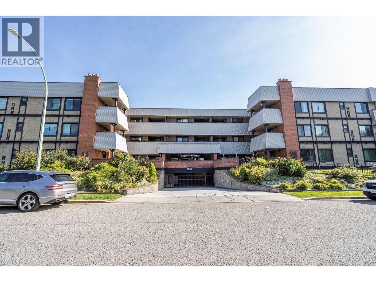 1665 Ufton Court Unit# 220, Kelowna, British Columbia  V1Y 8G7 - Photo 1 - 10403566