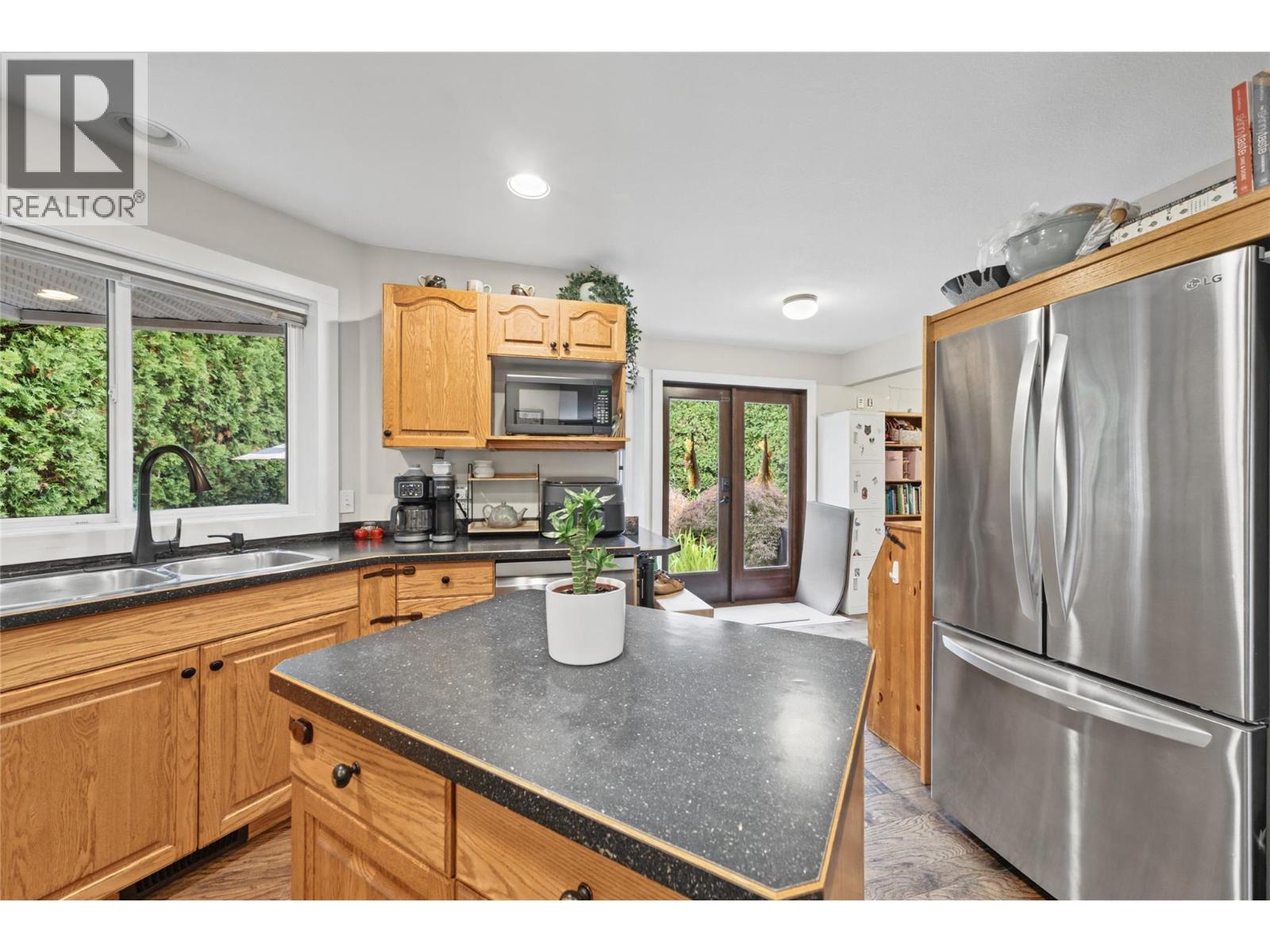 251 17 Street Se, Salmon Arm, British Columbia  V1E 1R7 - Photo 21 - 10403467