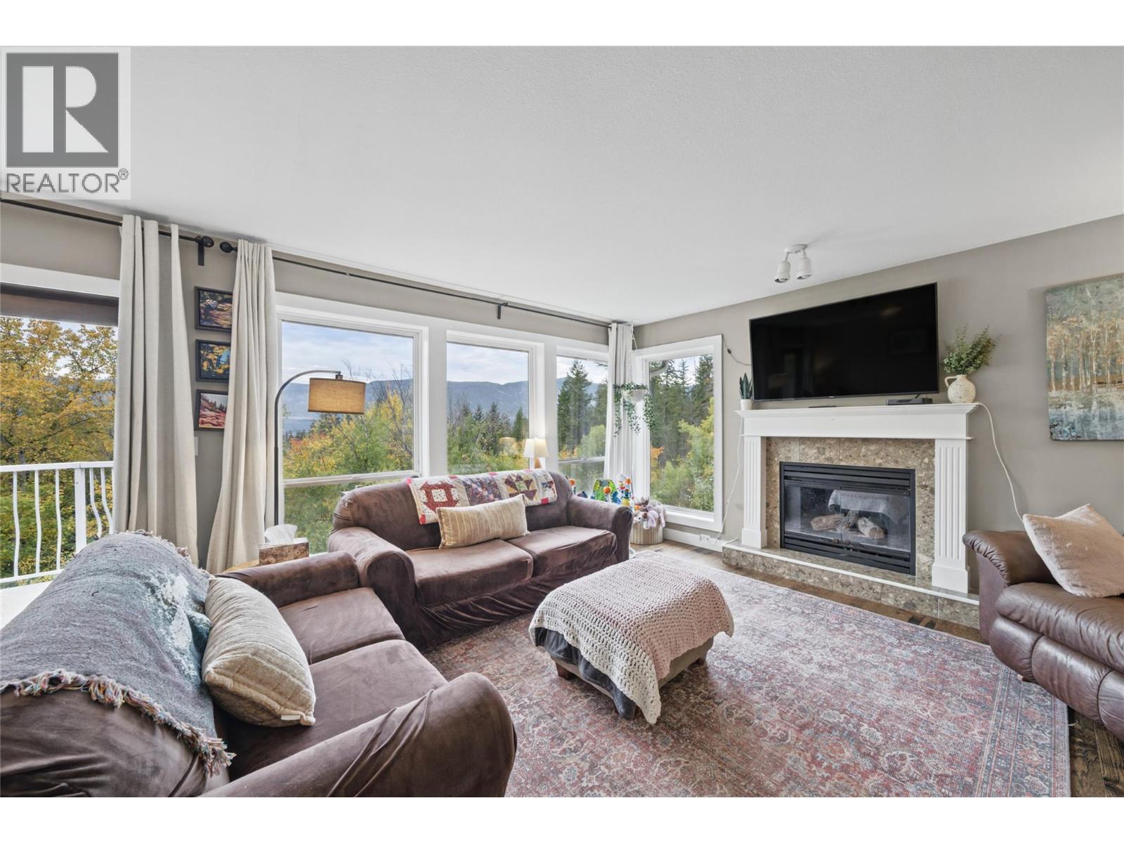 251 17 Street Se, Salmon Arm, British Columbia  V1E 1R7 - Photo 22 - 10403467