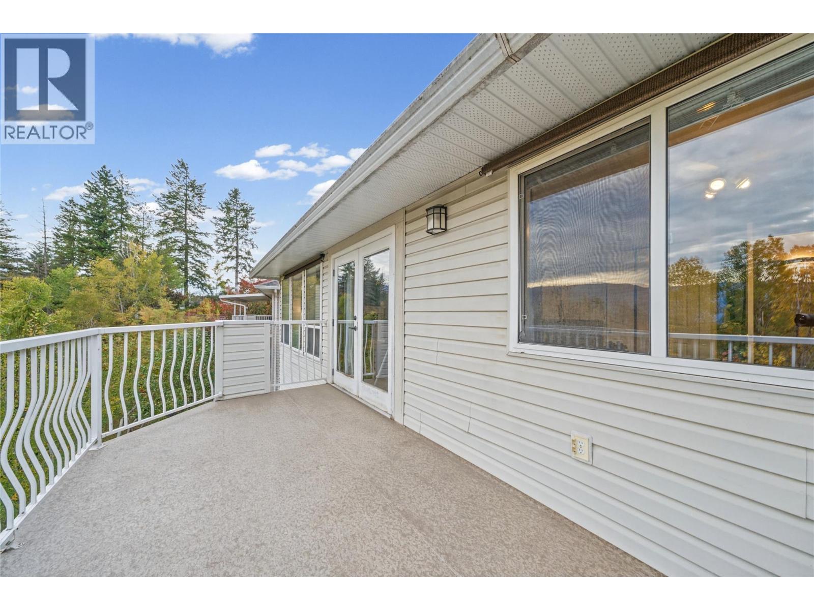 251 17 Street Se, Salmon Arm, British Columbia  V1E 1R7 - Photo 43 - 10403467