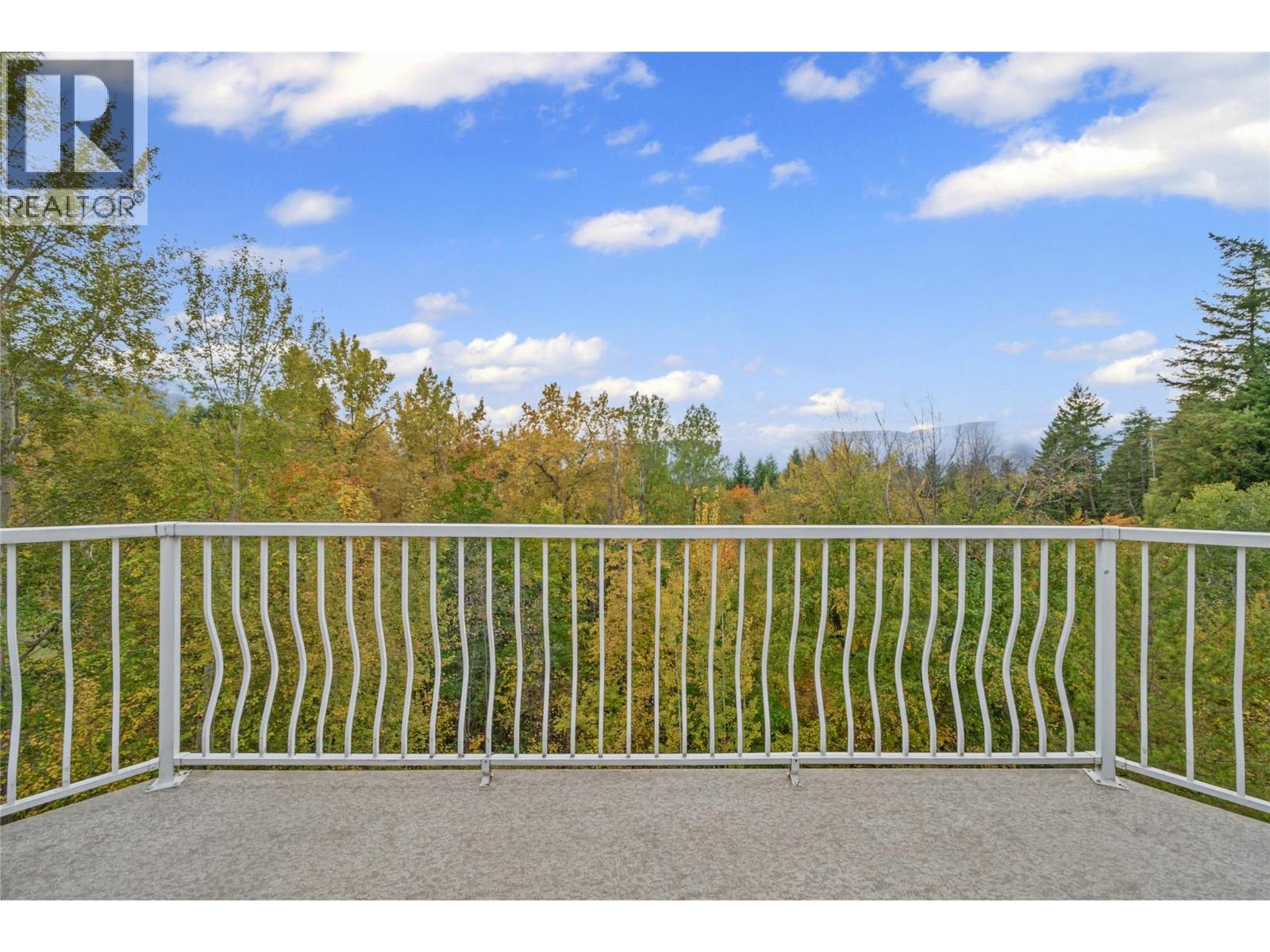 251 17 Street Se, Salmon Arm, British Columbia  V1E 1R7 - Photo 60 - 10403467
