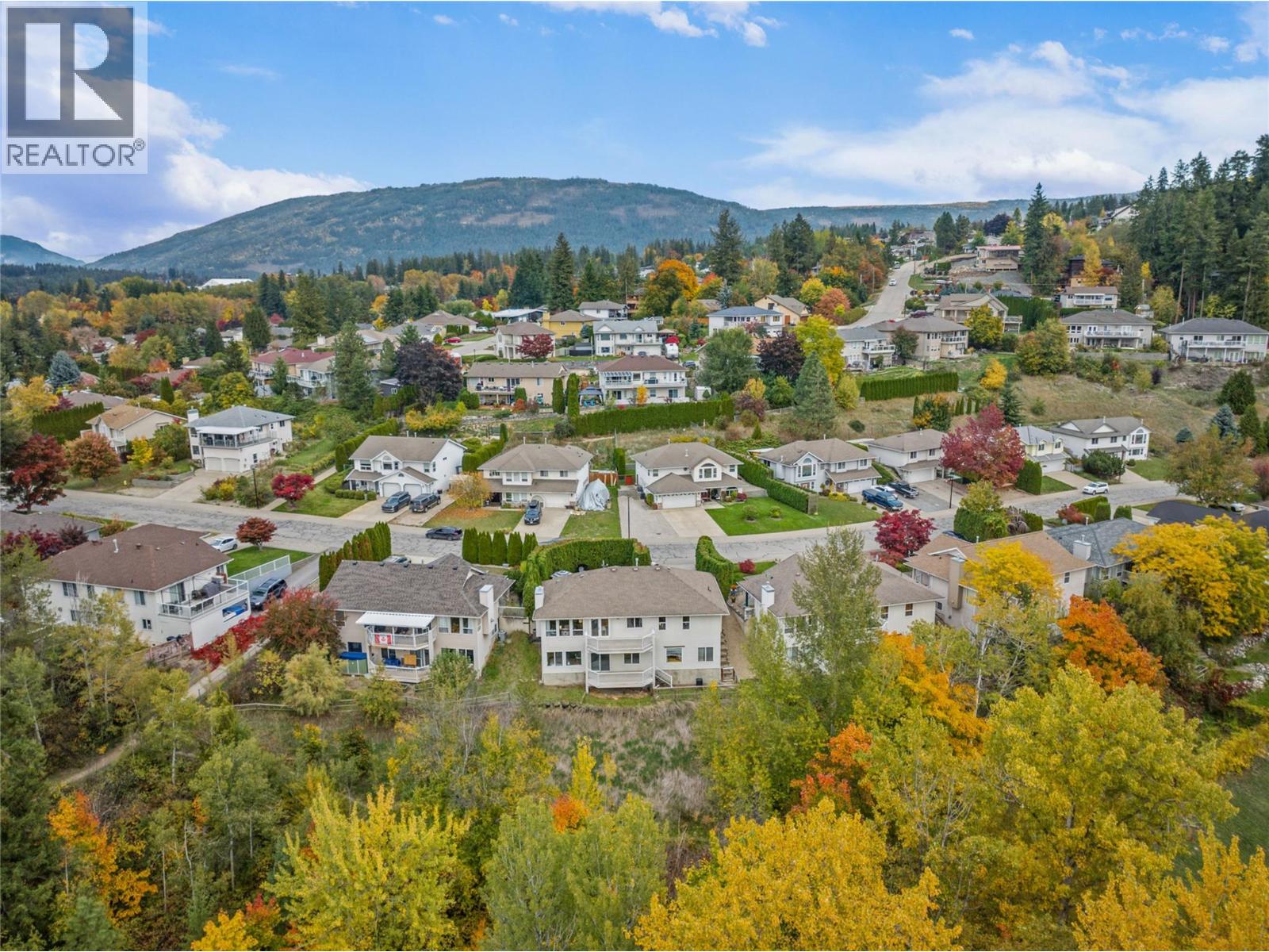 251 17 Street Se, Salmon Arm, British Columbia  V1E 1R7 - Photo 7 - 10403467