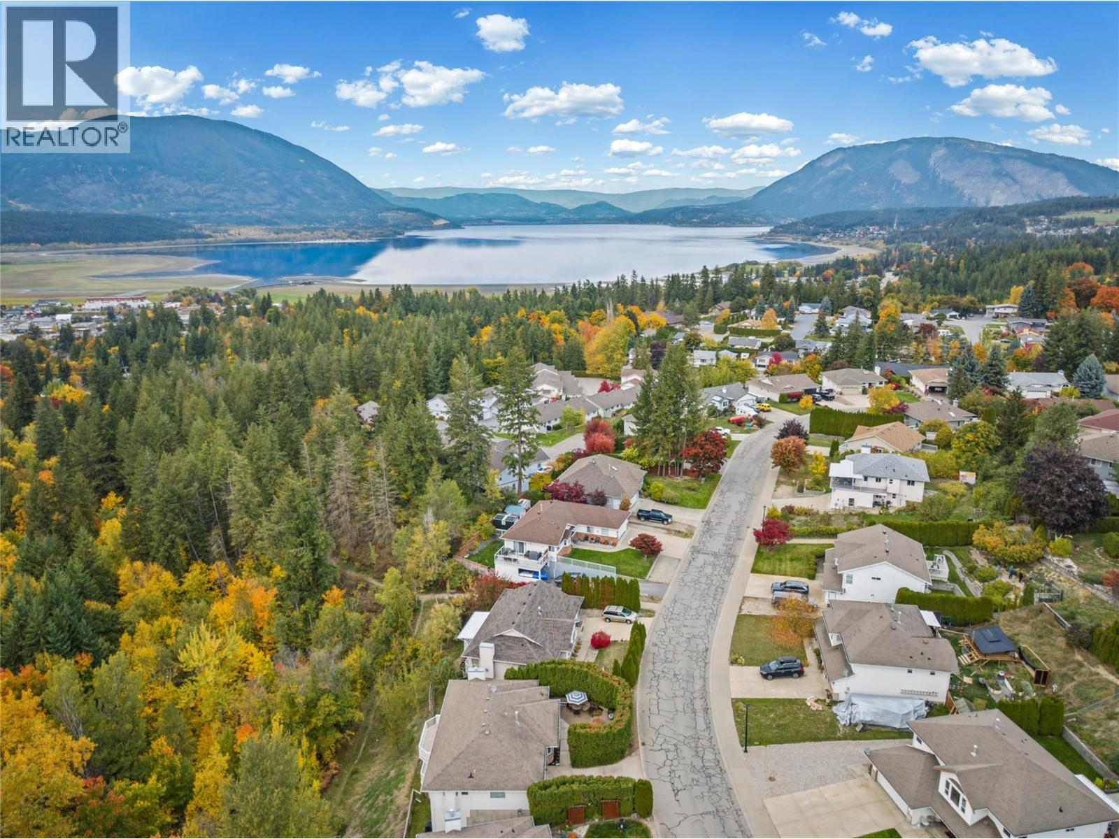 251 17 Street Se, Salmon Arm, British Columbia  V1E 1R7 - Photo 8 - 10403467
