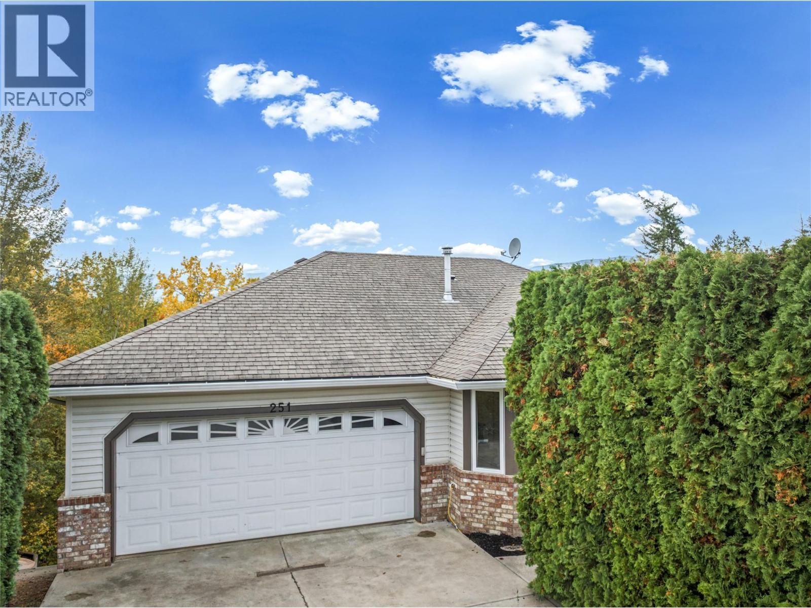 251 17 Street Se, Salmon Arm, British Columbia  V1E 1R7 - Photo 9 - 10403467