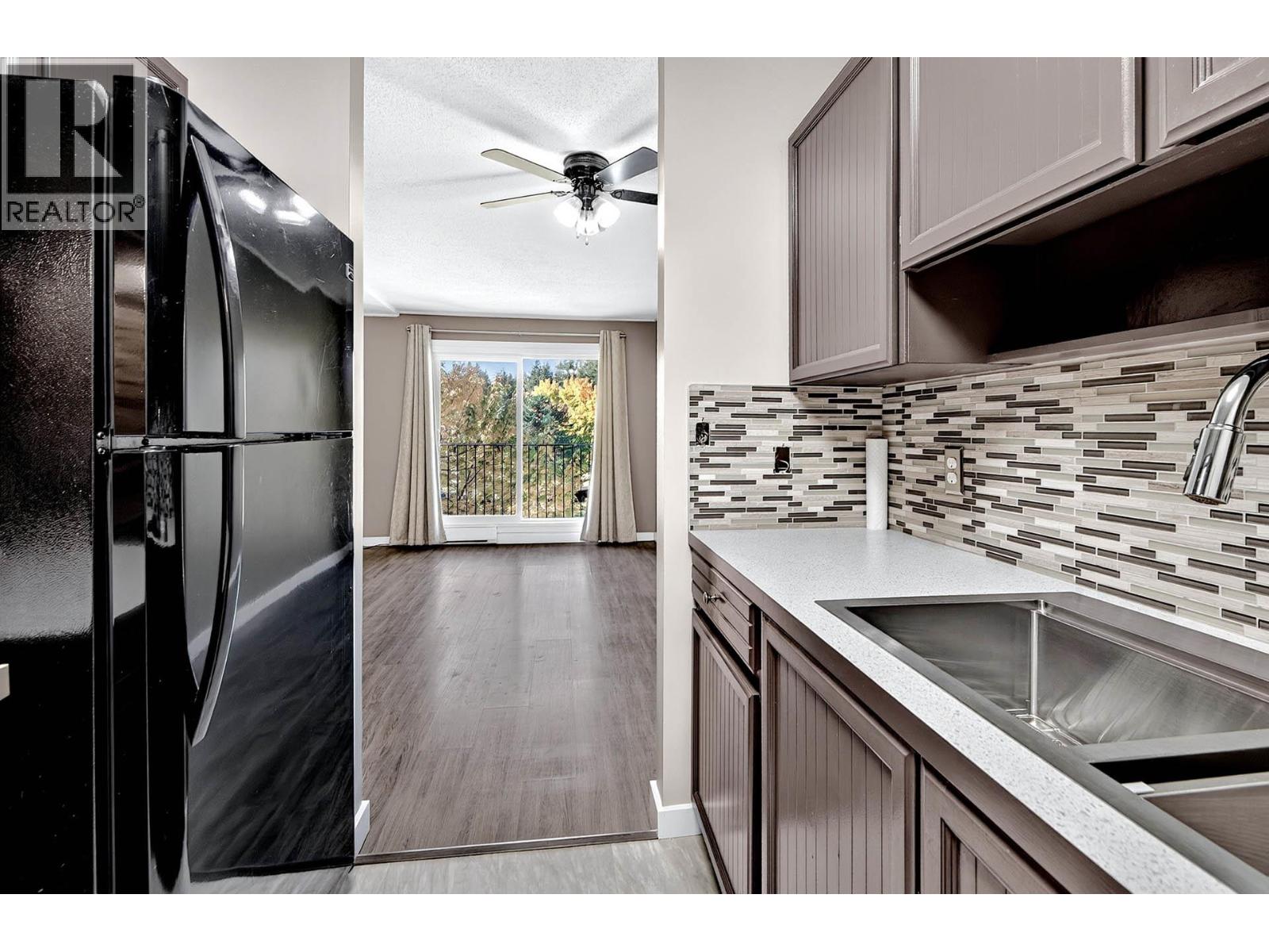 245 Park Drive Unit# 18, Clearwater, British Columbia  V0E 1N1 - Photo 3 - 10403517