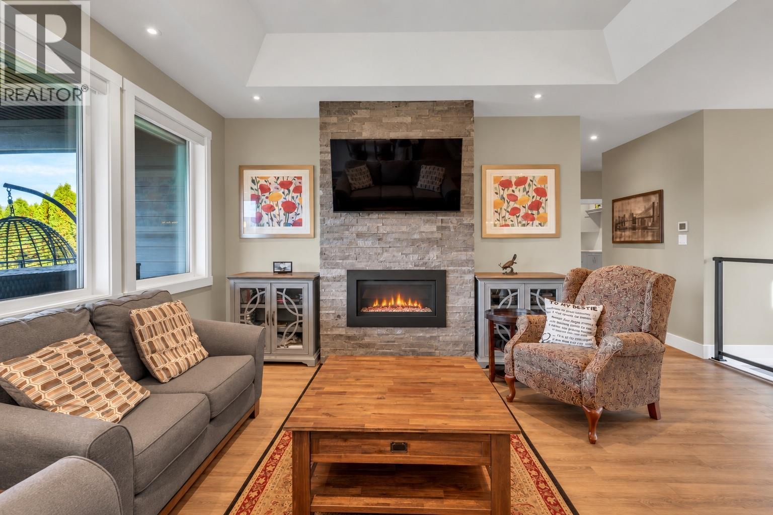 177 Sunnybrook Drive, Okanagan Falls, British Columbia  V0H 1R3 - Photo 4 - 10403056