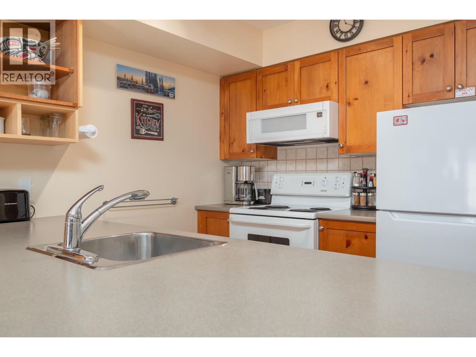 9808 Silver Star Road Unit# 202, Silver Star, British Columbia  V1B 3X4 - Photo 12 - 10402750