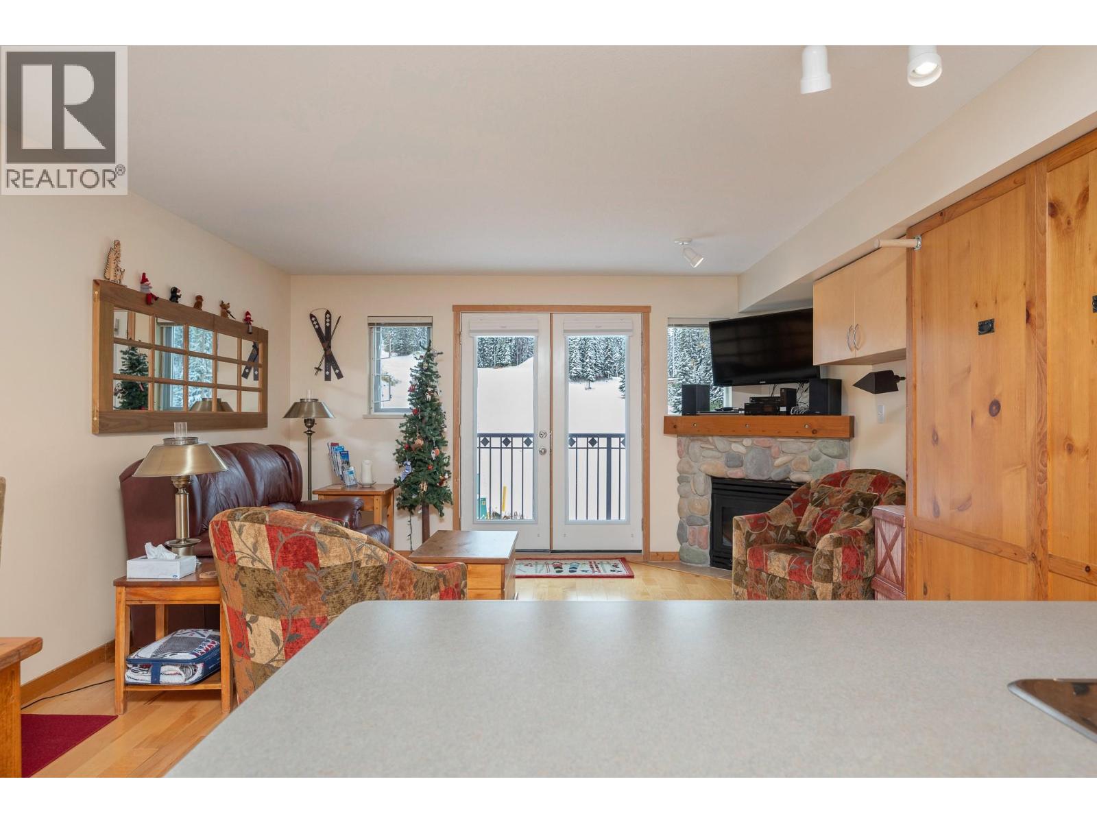 9808 Silver Star Road Unit# 202, Silver Star, British Columbia  V1B 3X4 - Photo 17 - 10402750