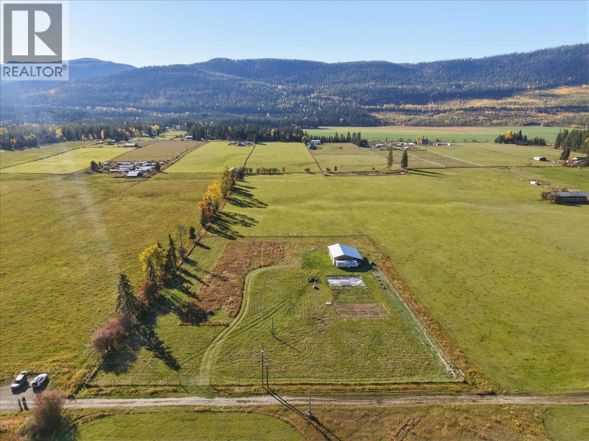 112 Mitchell Road, Cherryville, British Columbia  V0E 2G3 - Photo 4 - 10403526