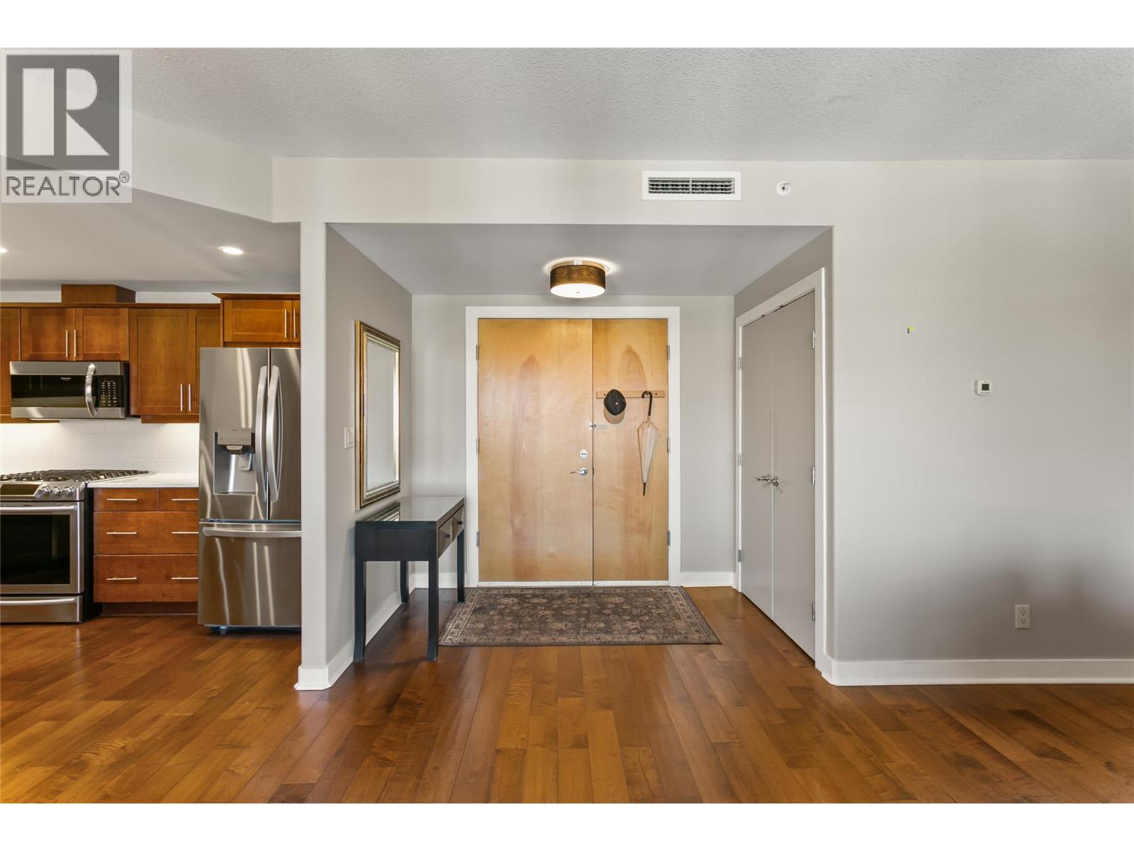 1160 Bernard Avenue Unit# 1205, Kelowna, British Columbia  V1Y 6R2 - Photo 11 - 10403188