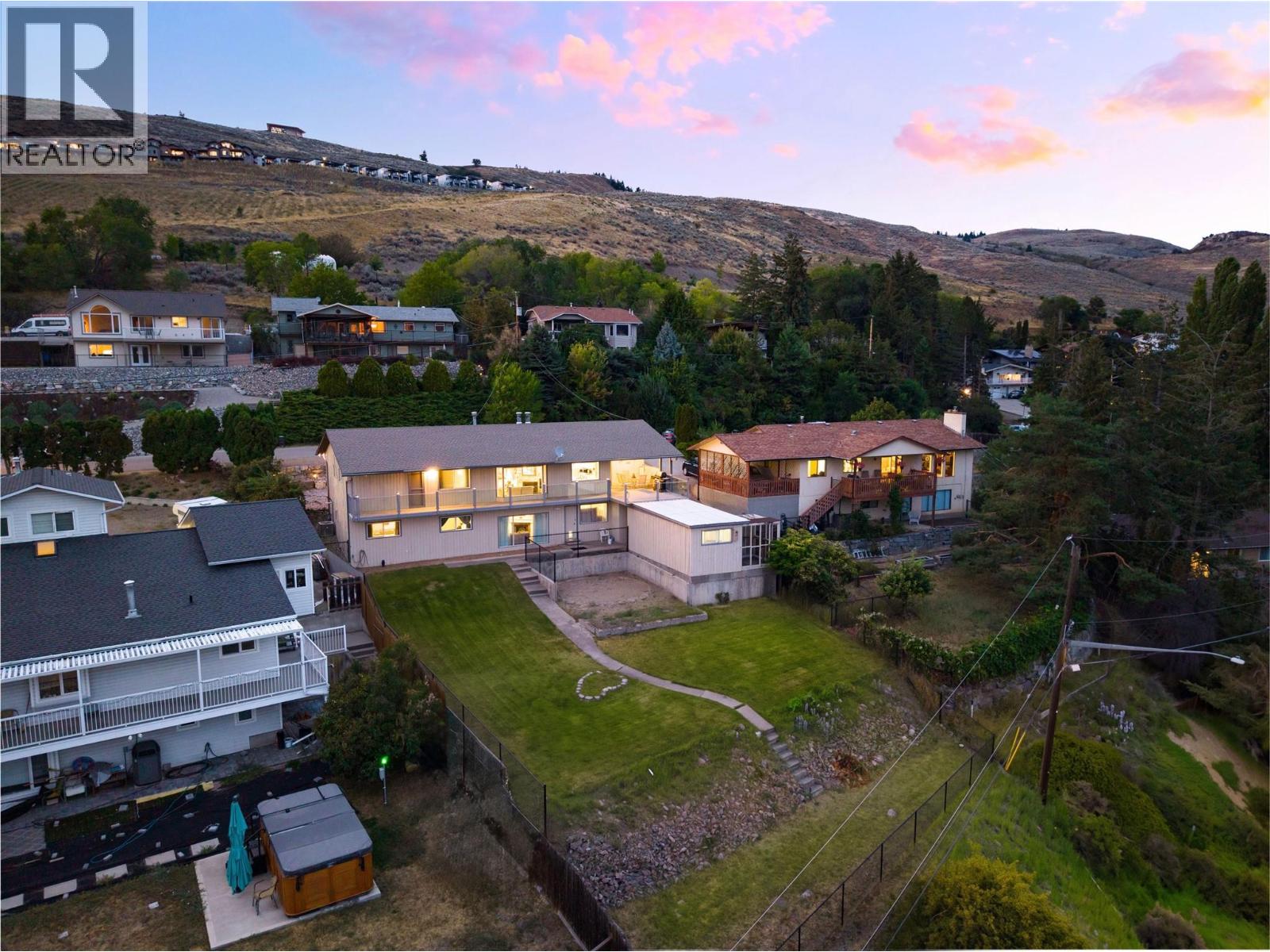 6636 Southwind Road, Vernon, British Columbia  V1H 1B7 - Photo 2 - 10403549