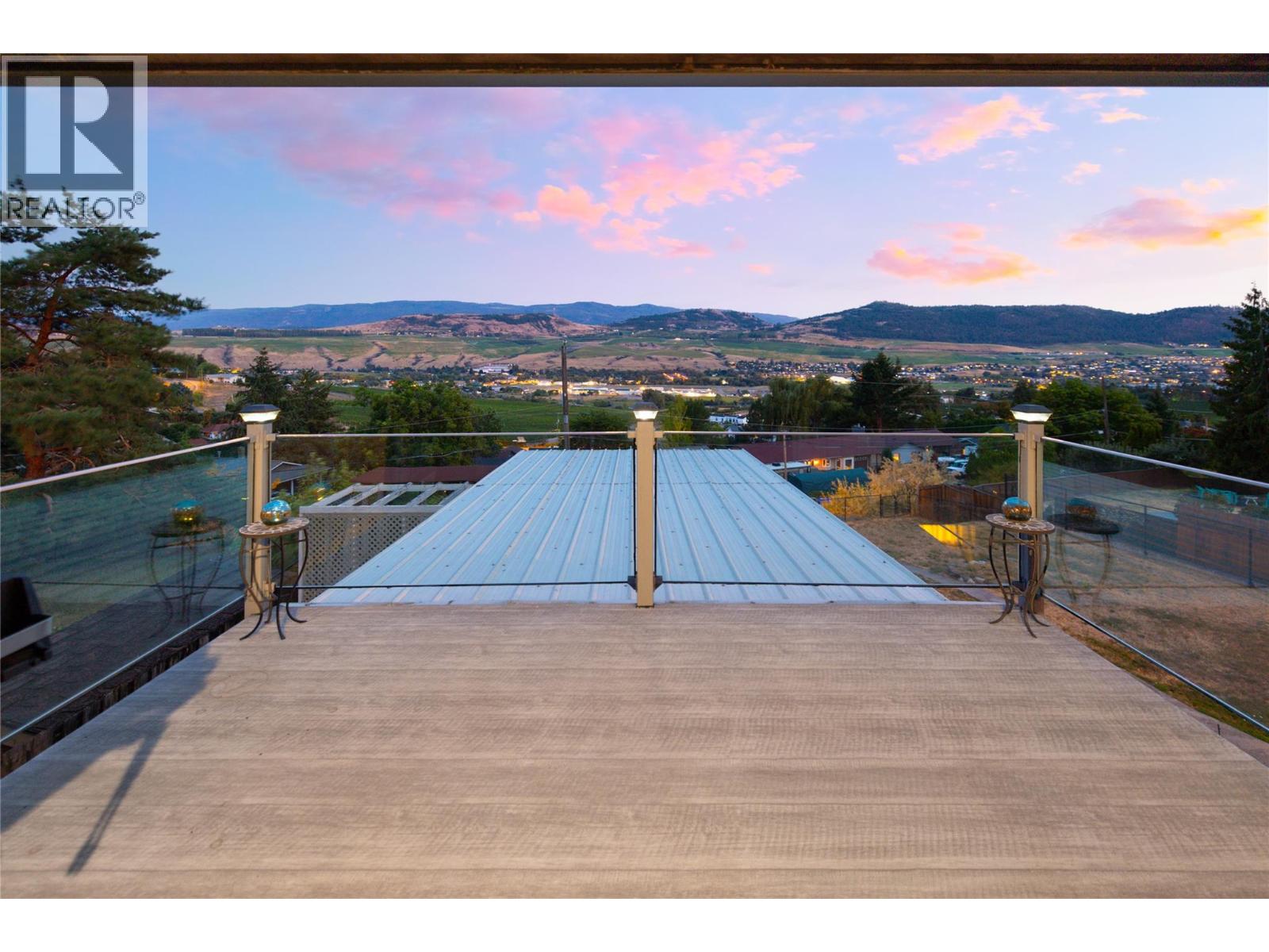 6636 Southwind Road, Vernon, British Columbia  V1H 1B7 - Photo 6 - 10403549